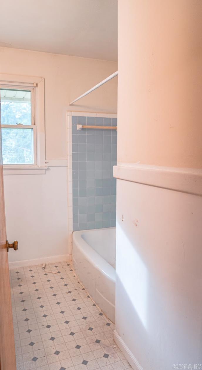 UNIVERSITY & 65TH ST - Residential