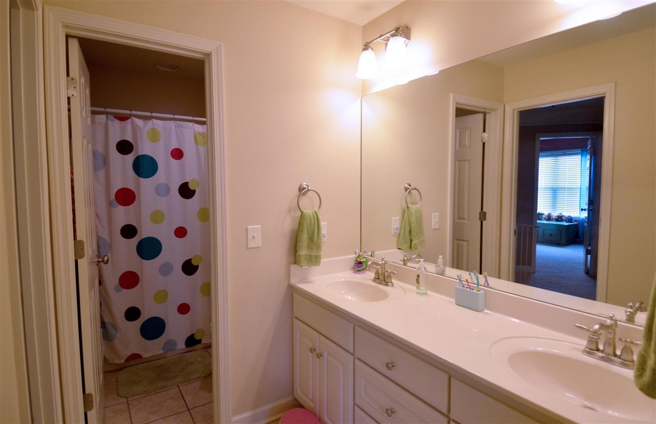 WOODLANDS EDGE - Residential