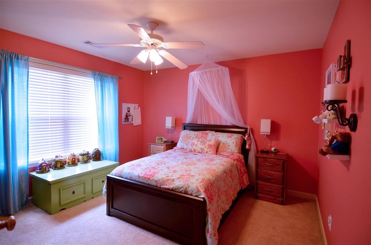 WOODLANDS EDGE - Residential