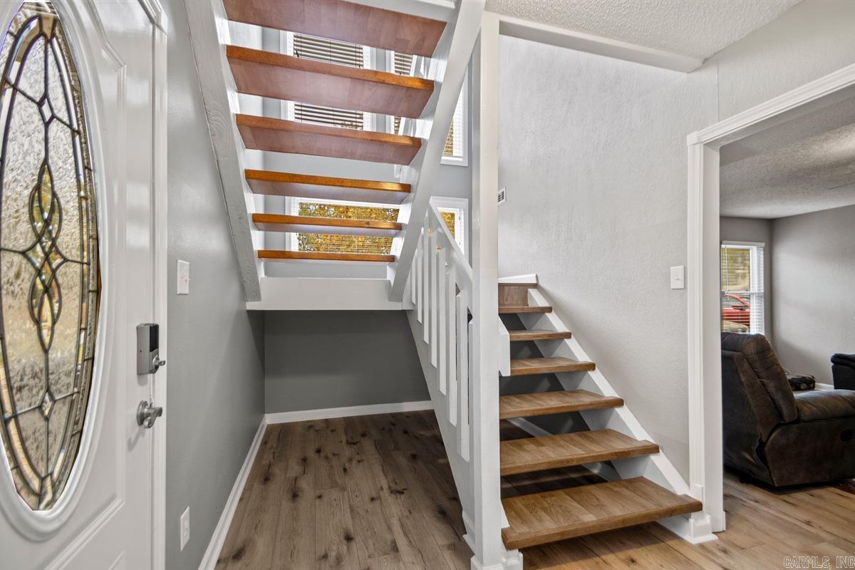 INDIANHEAD LAKES EST - Residential