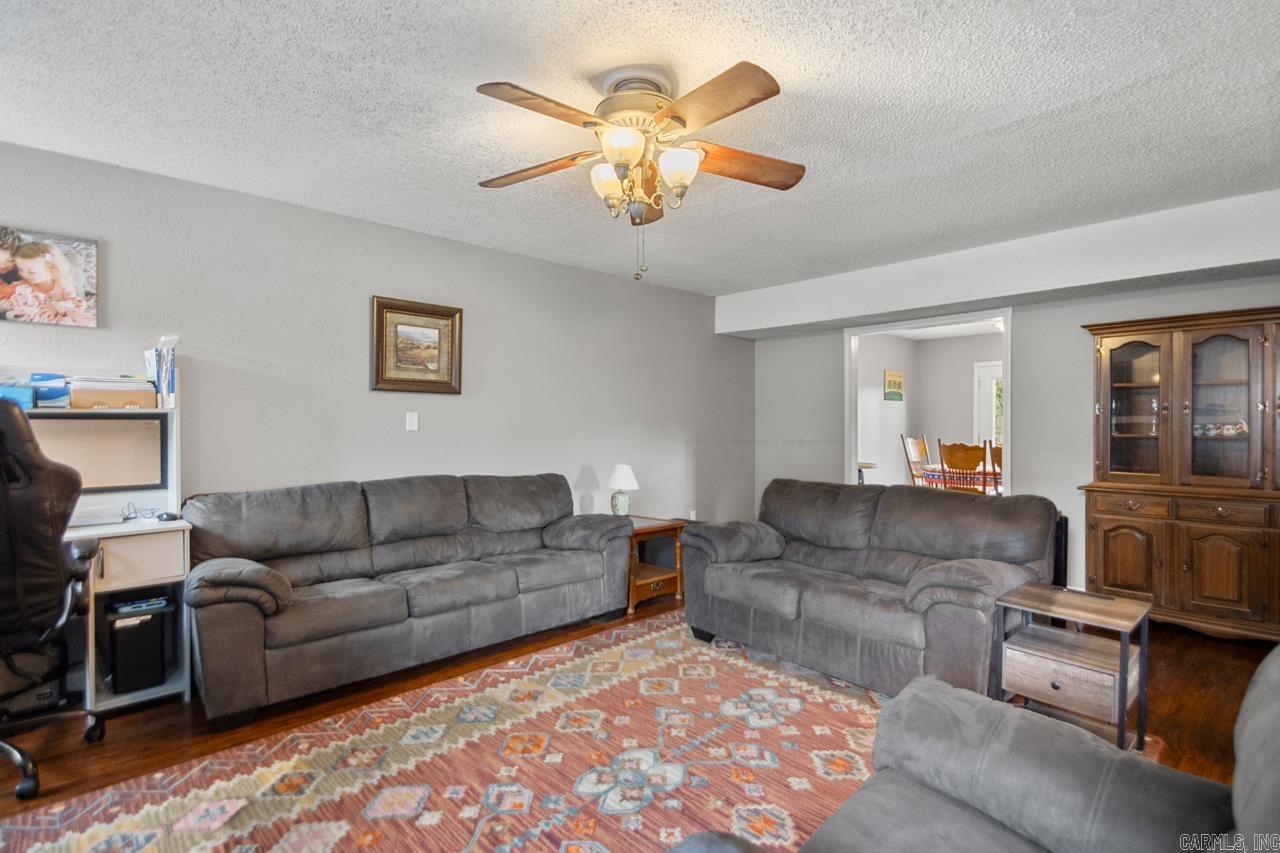 INDIANHEAD LAKES EST - Residential