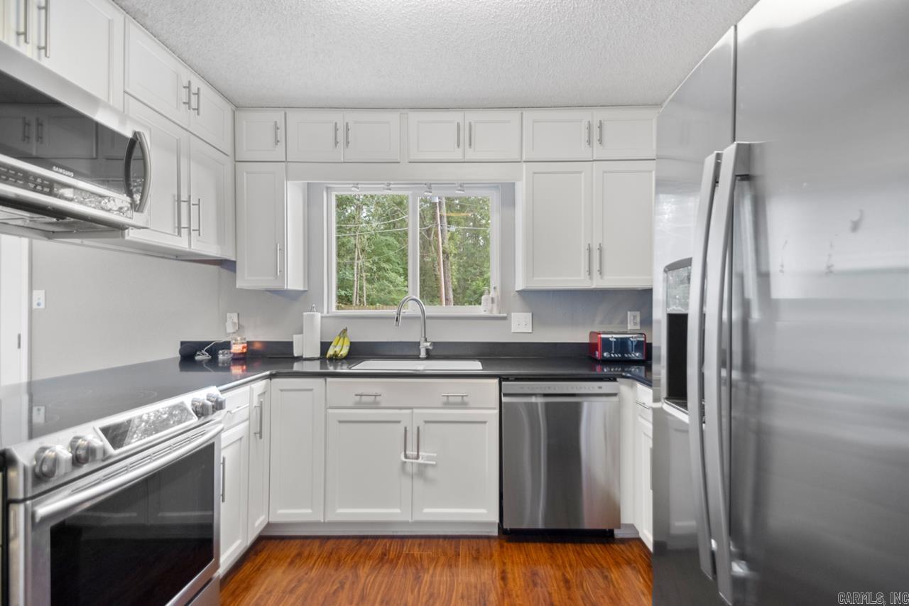 INDIANHEAD LAKES EST - Residential