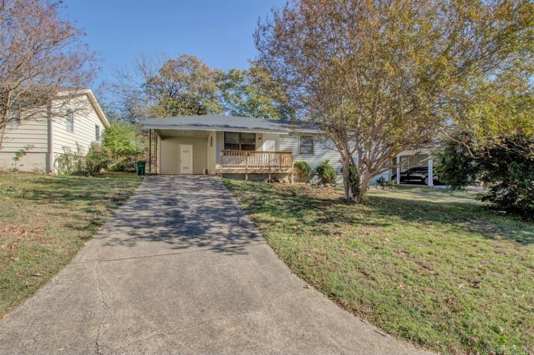 This Cozy updated home is the Perfect Fit! If you're looking for a 3 bedroom, 1 bath home that will check all your boxes then look no further. This home is perfect for a Family or Roommates.