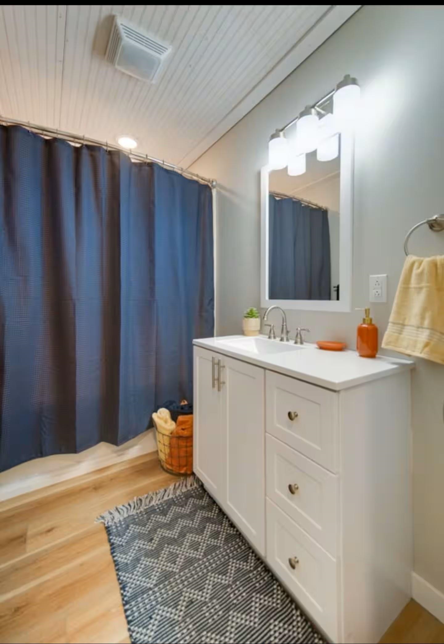 RIVER HEIGHTS - Residential