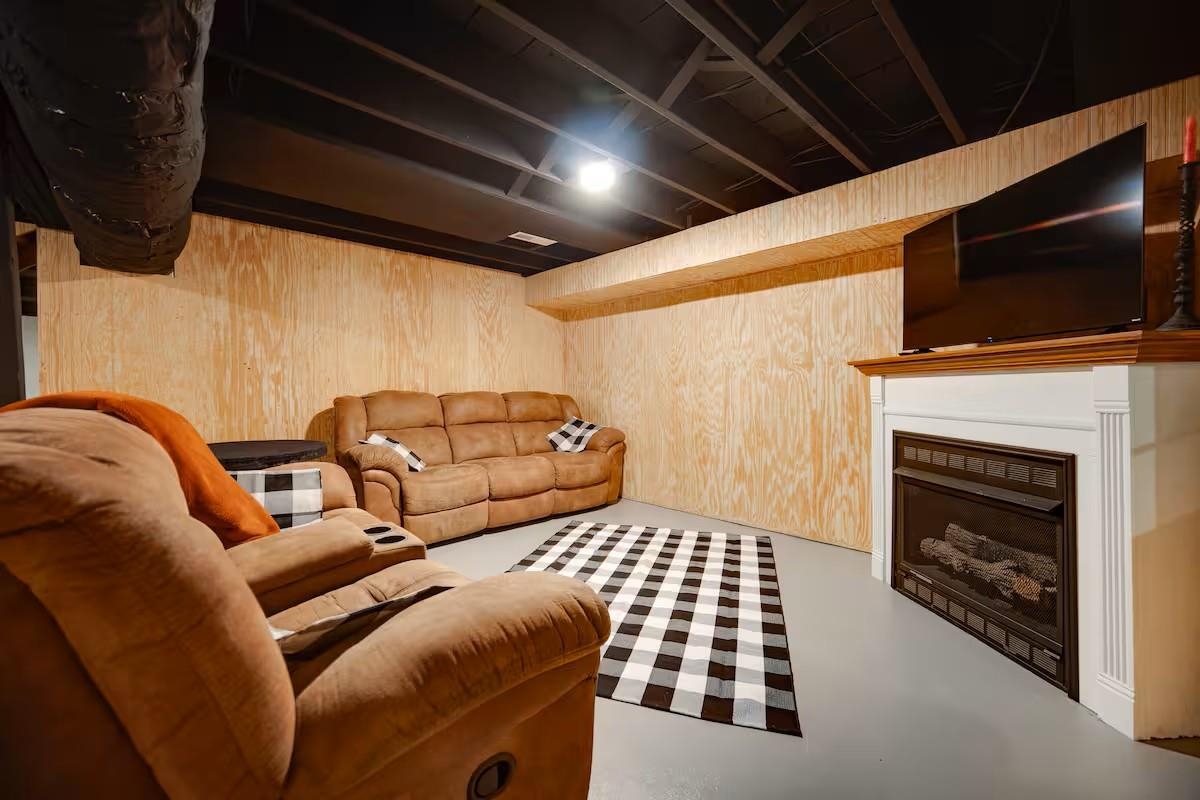 RIVER HEIGHTS - Residential