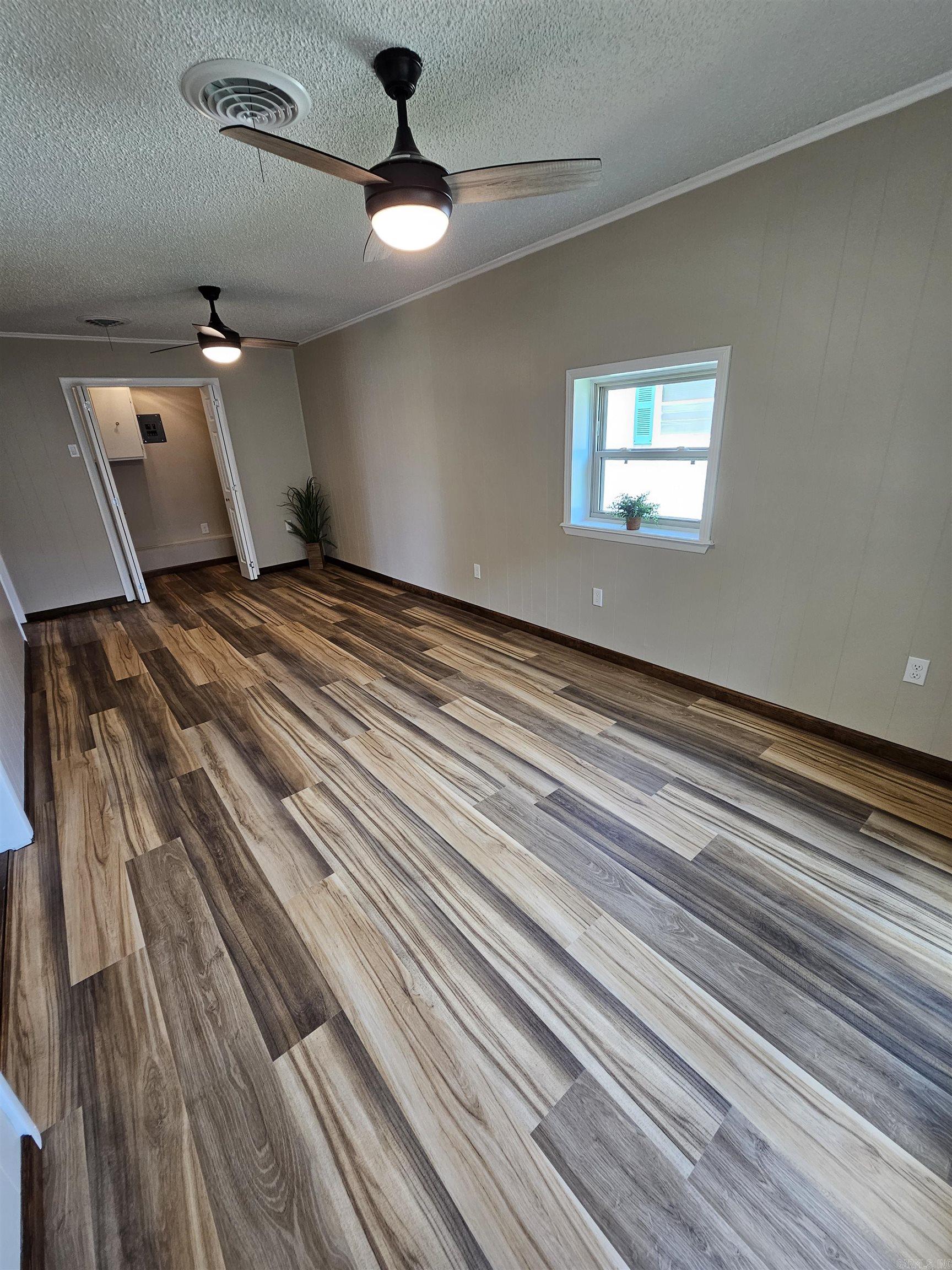 Delta Lawn - Residential