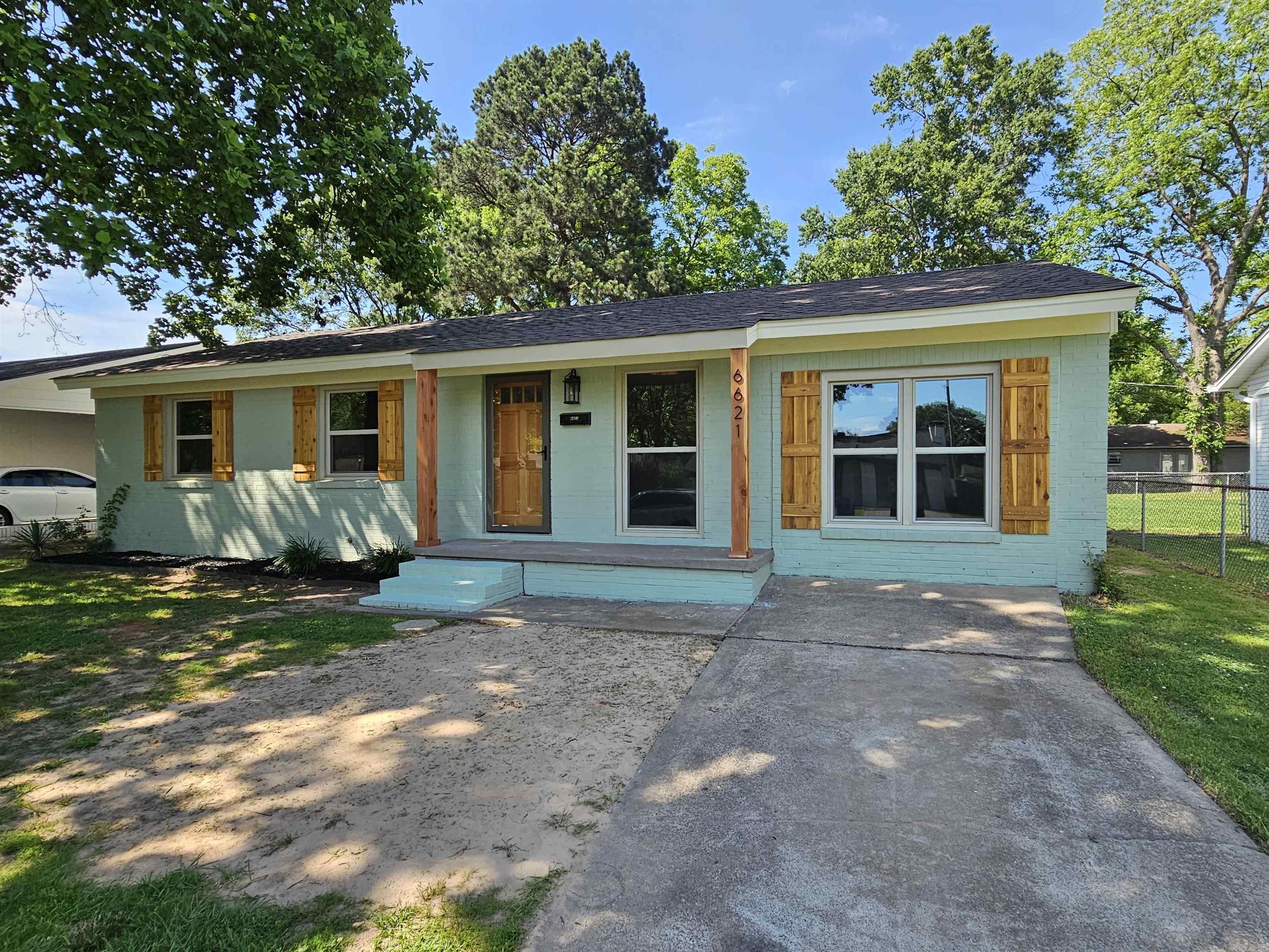 Delta Lawn - Residential