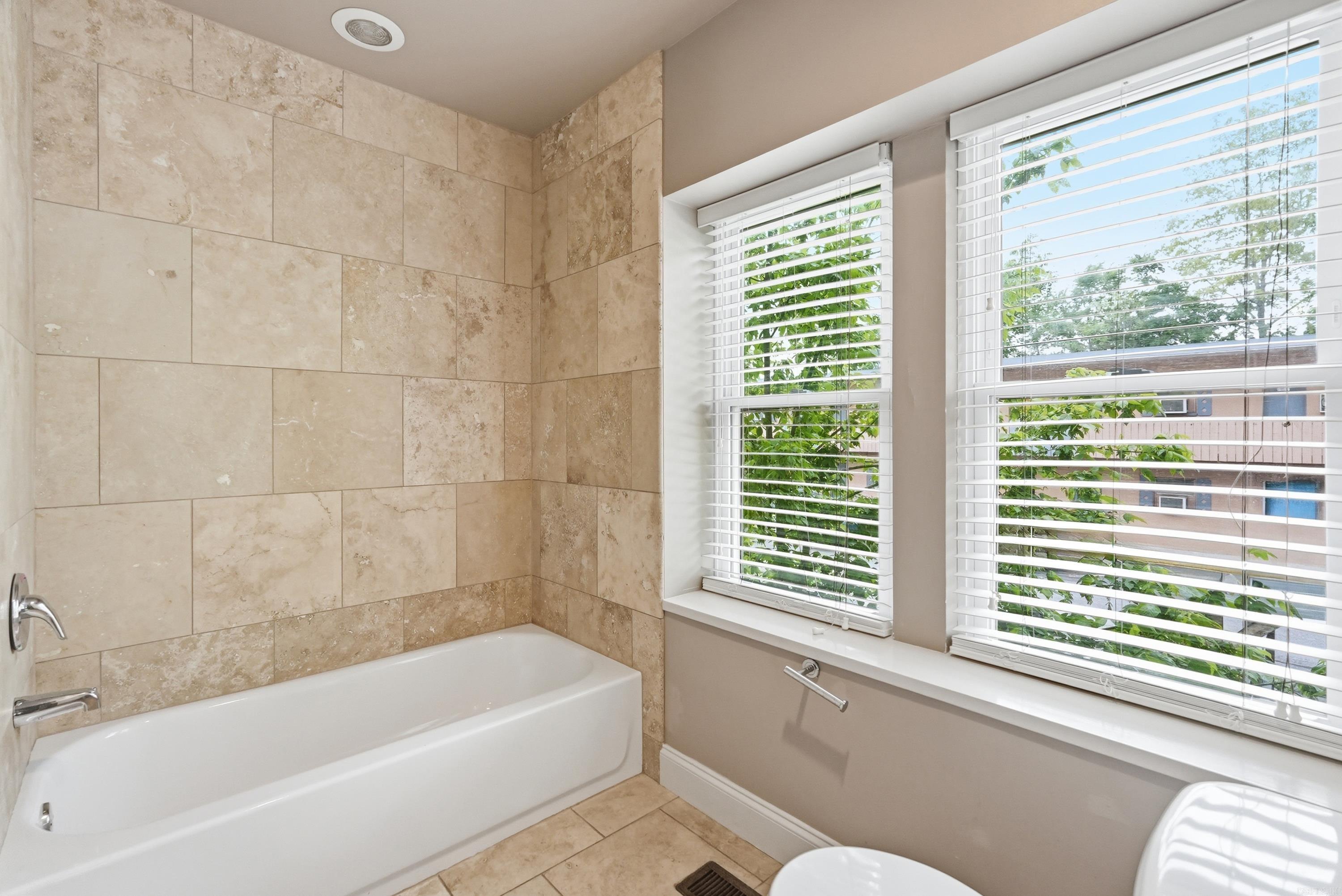 SPRING PARK - Residential