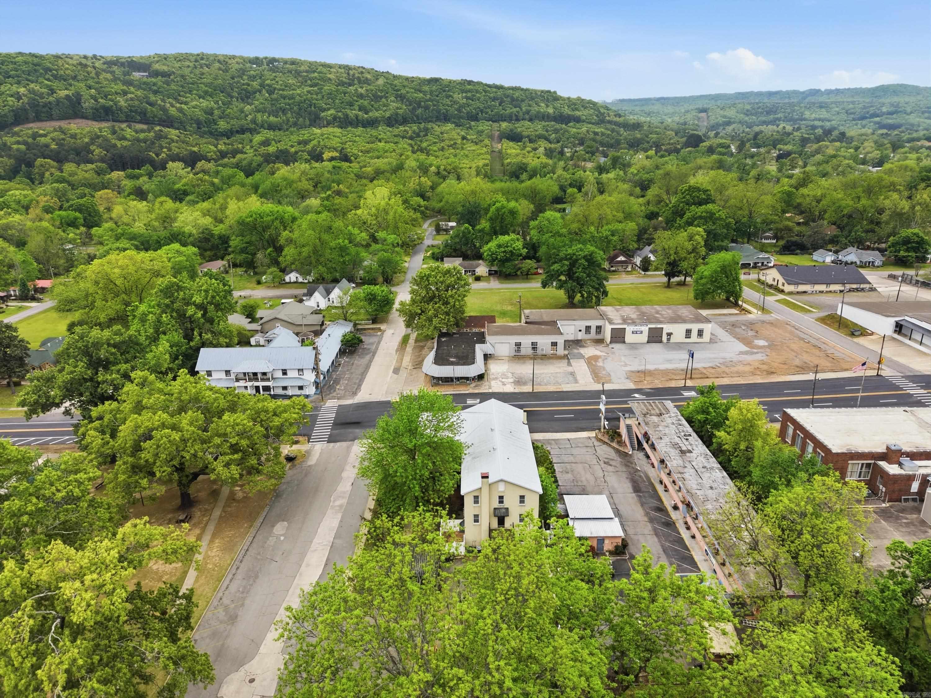 SPRING PARK - Residential