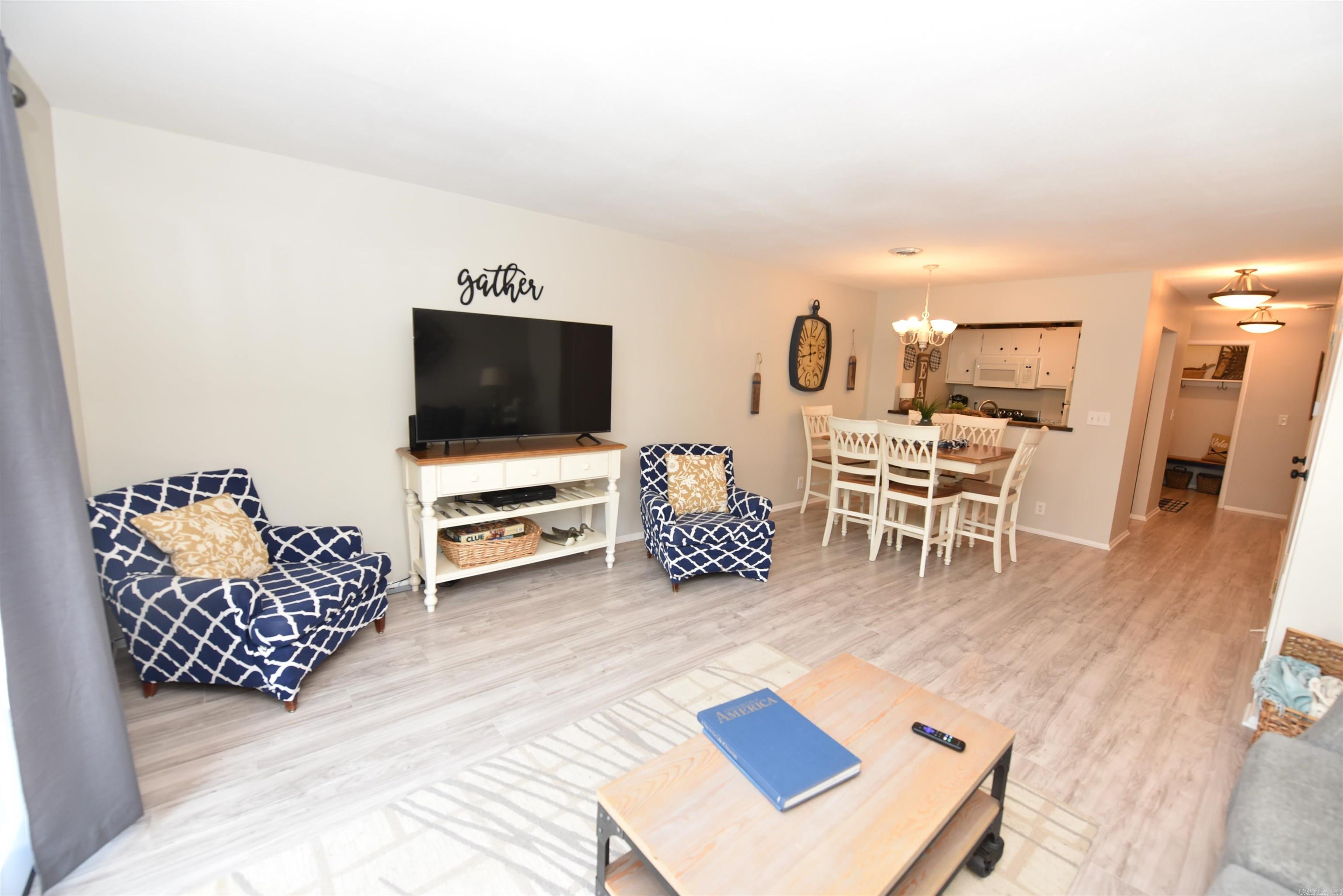 LAKEWOOD HILLS CONDO - Residential