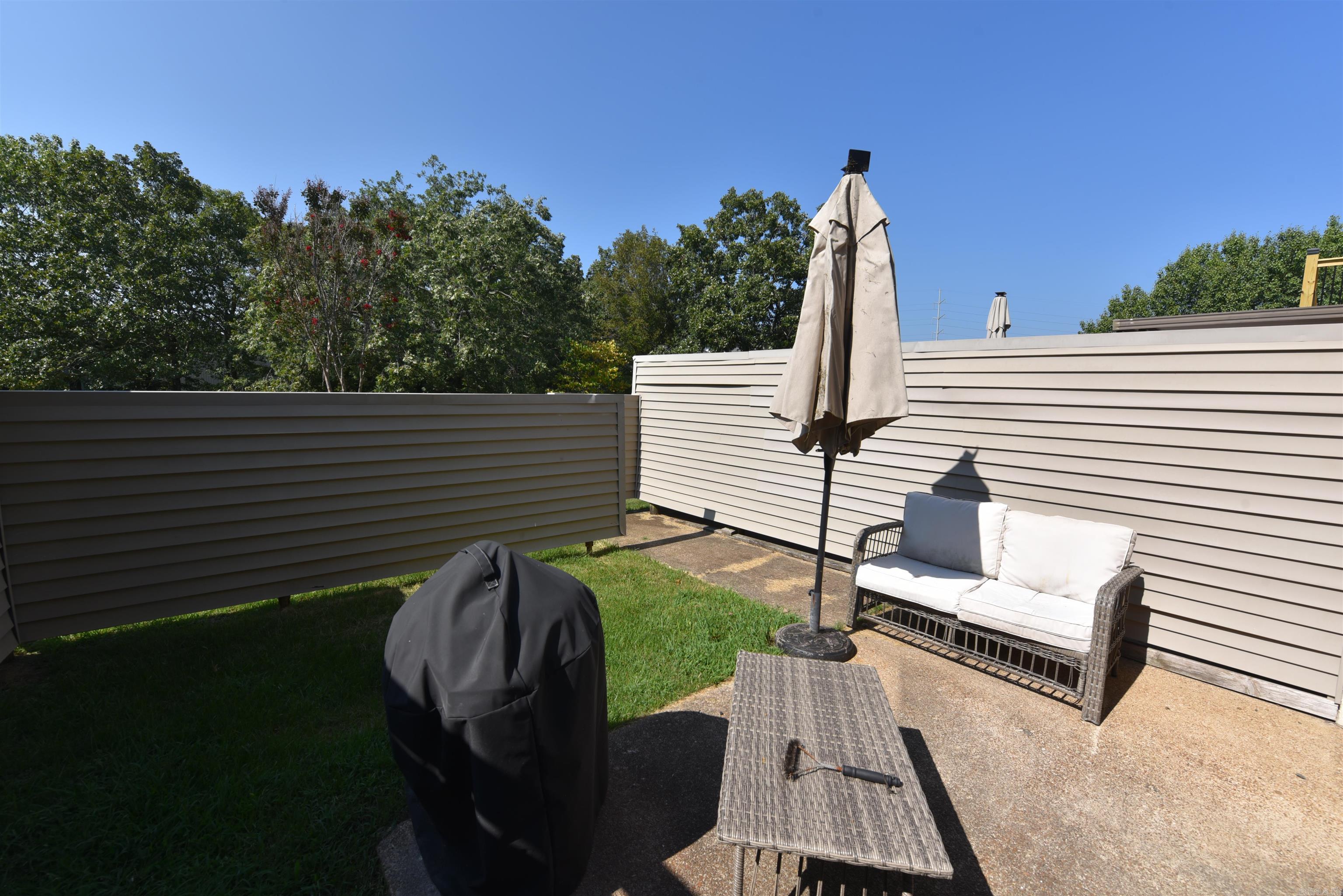 LAKEWOOD HILLS CONDO - Residential