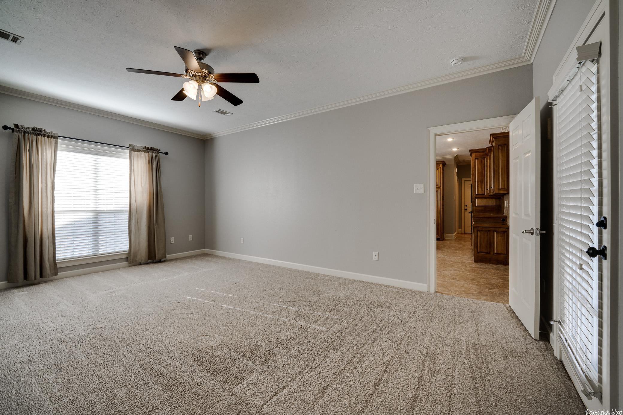 SOUTH WIND - Residential