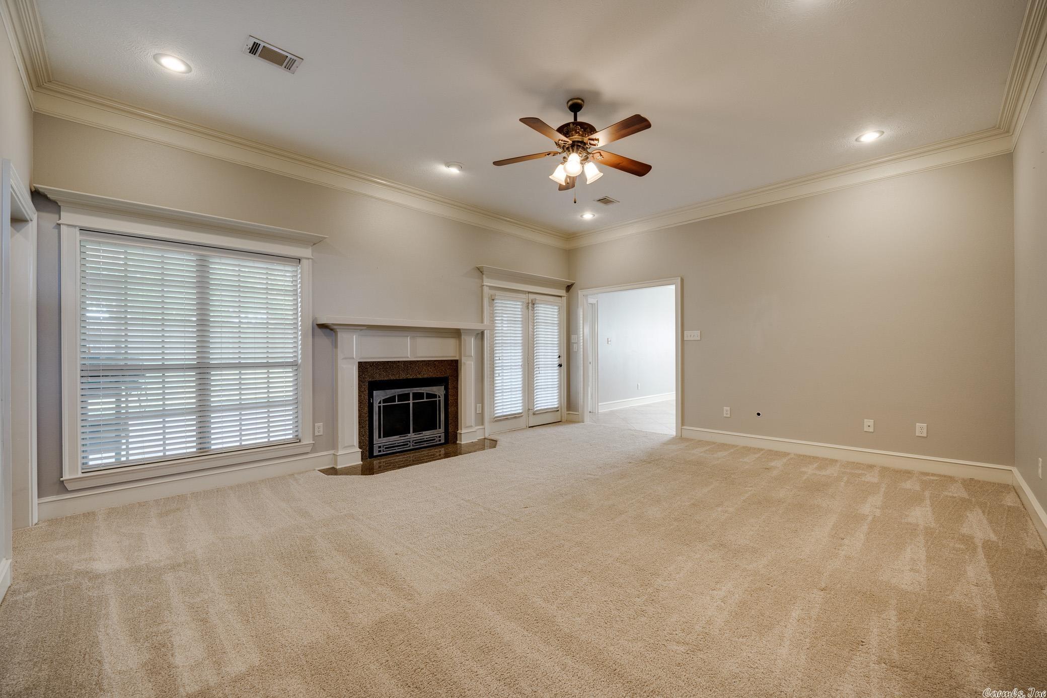 SOUTH WIND - Residential