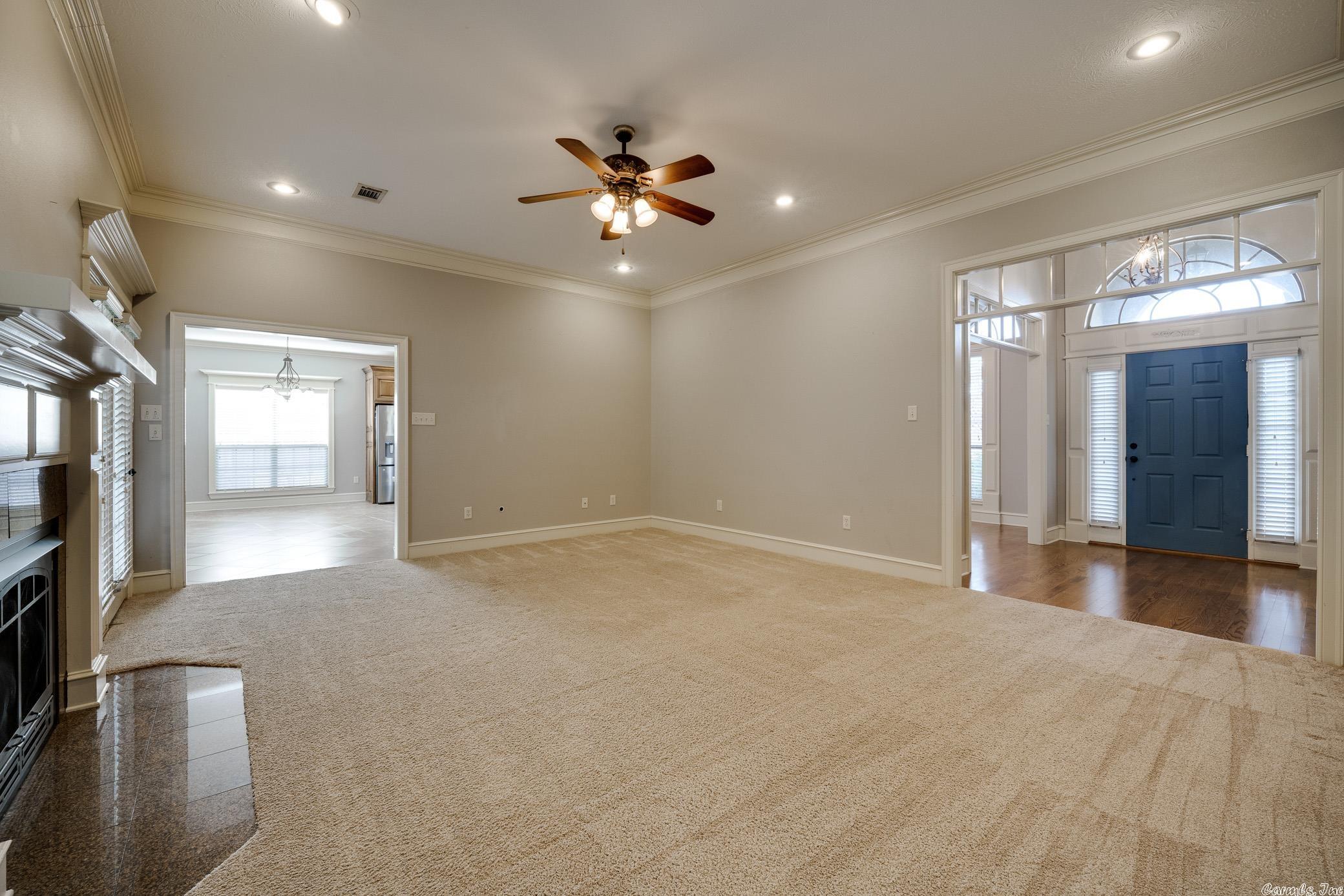 SOUTH WIND - Residential