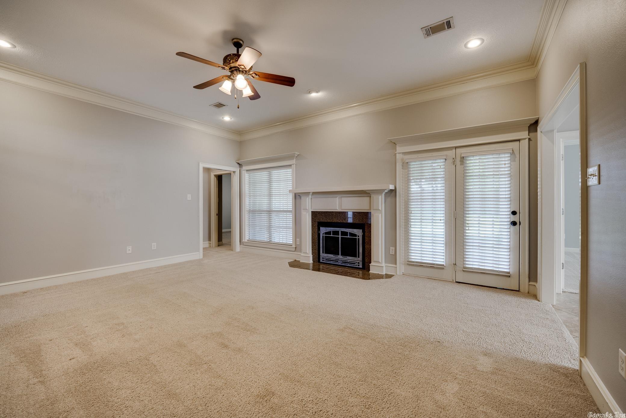 SOUTH WIND - Residential