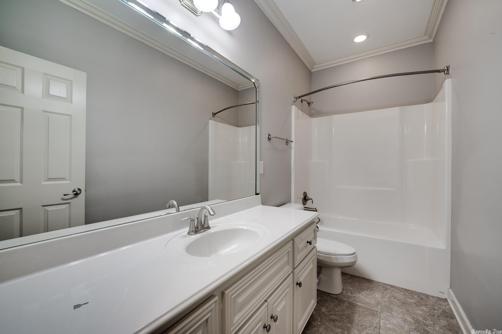 SOUTH WIND - Residential