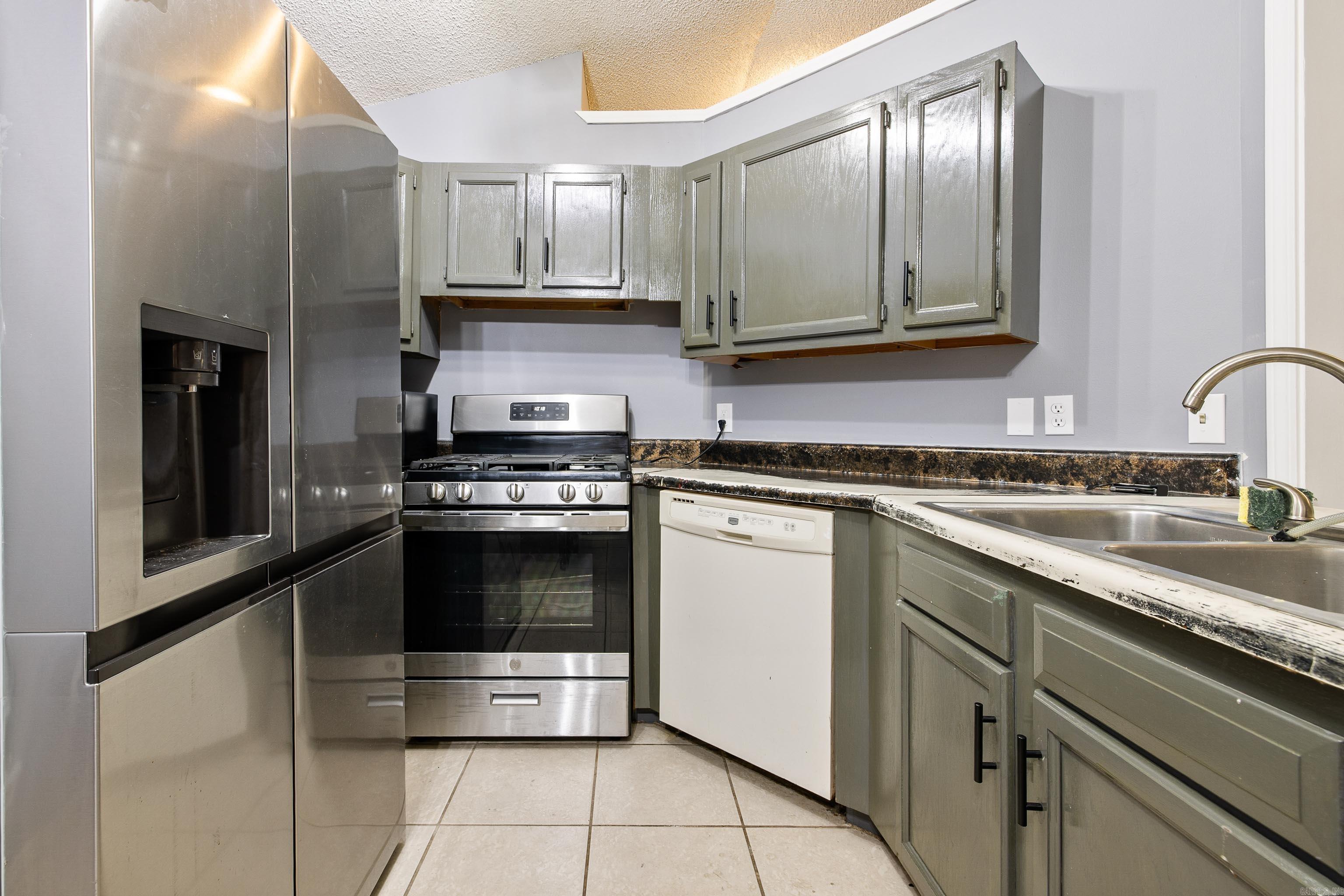 EAGLE POINT - Residential