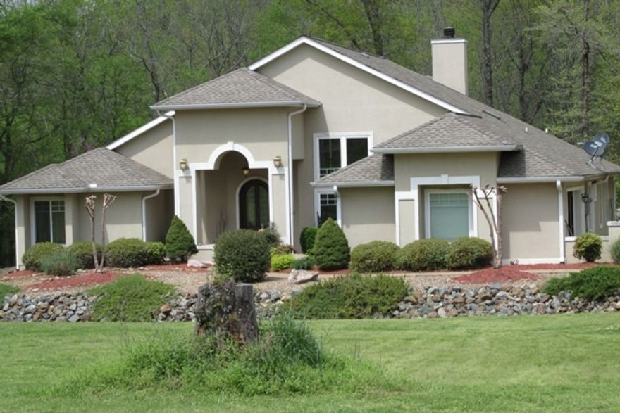 OUTSTANDING 4 BEDROOM 3 BATH CUSTOM BUILT HOME IN LAKESIDE SCHOOL DISTRICT.  MANY CUSTOM FEATURES TO INCLUDE ITALIAN TILE, GRANITE, HARDWOOD FLOORS, WARMING DRAW IN KITCHEN AND MANY MORE FEATURES.  VERY PEACEFUL SETTING WITH NICE VIEW IN THE LANDSCAPED BACK YARD.