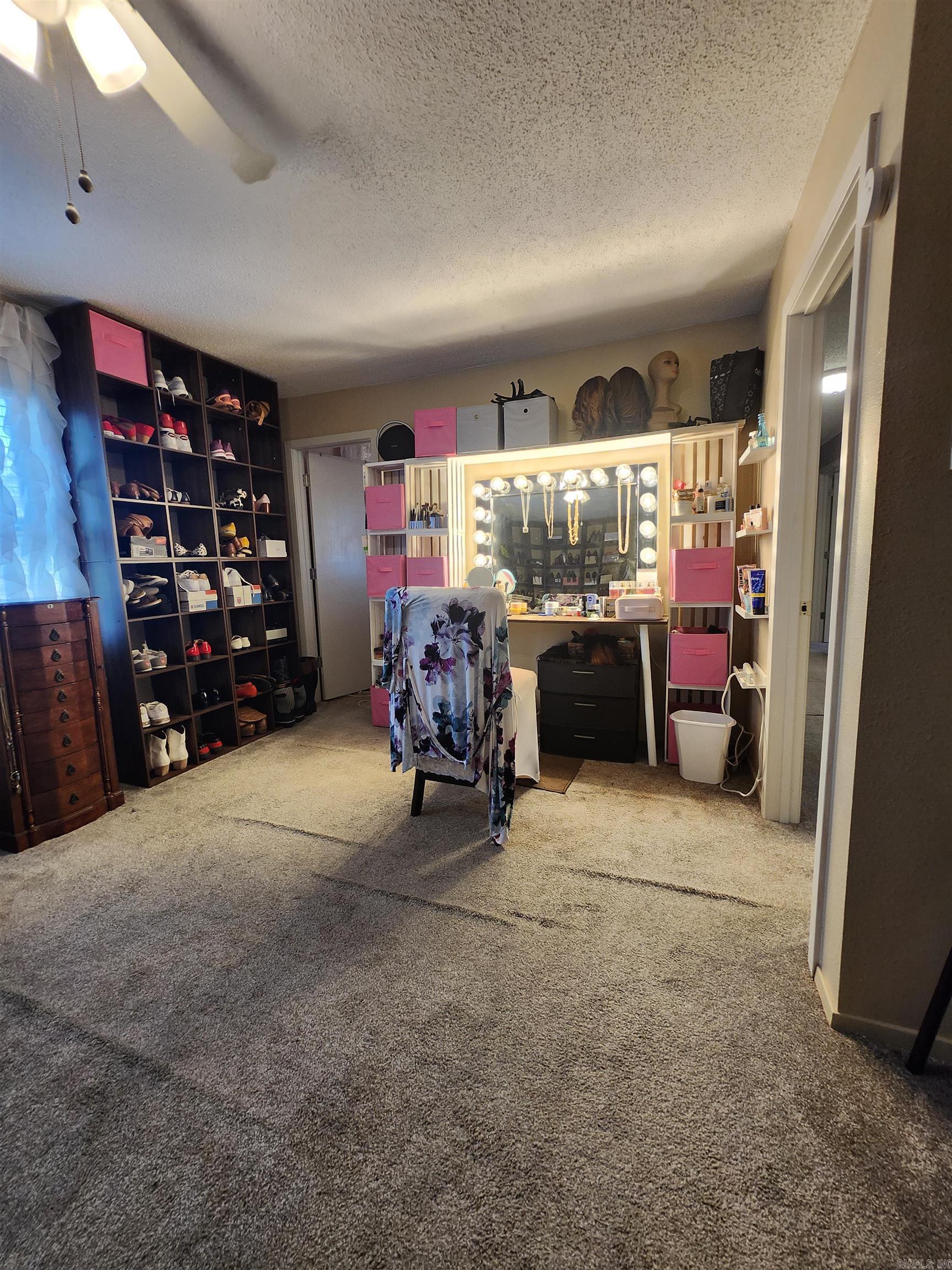 WESTERN HILLS ADD - Residential