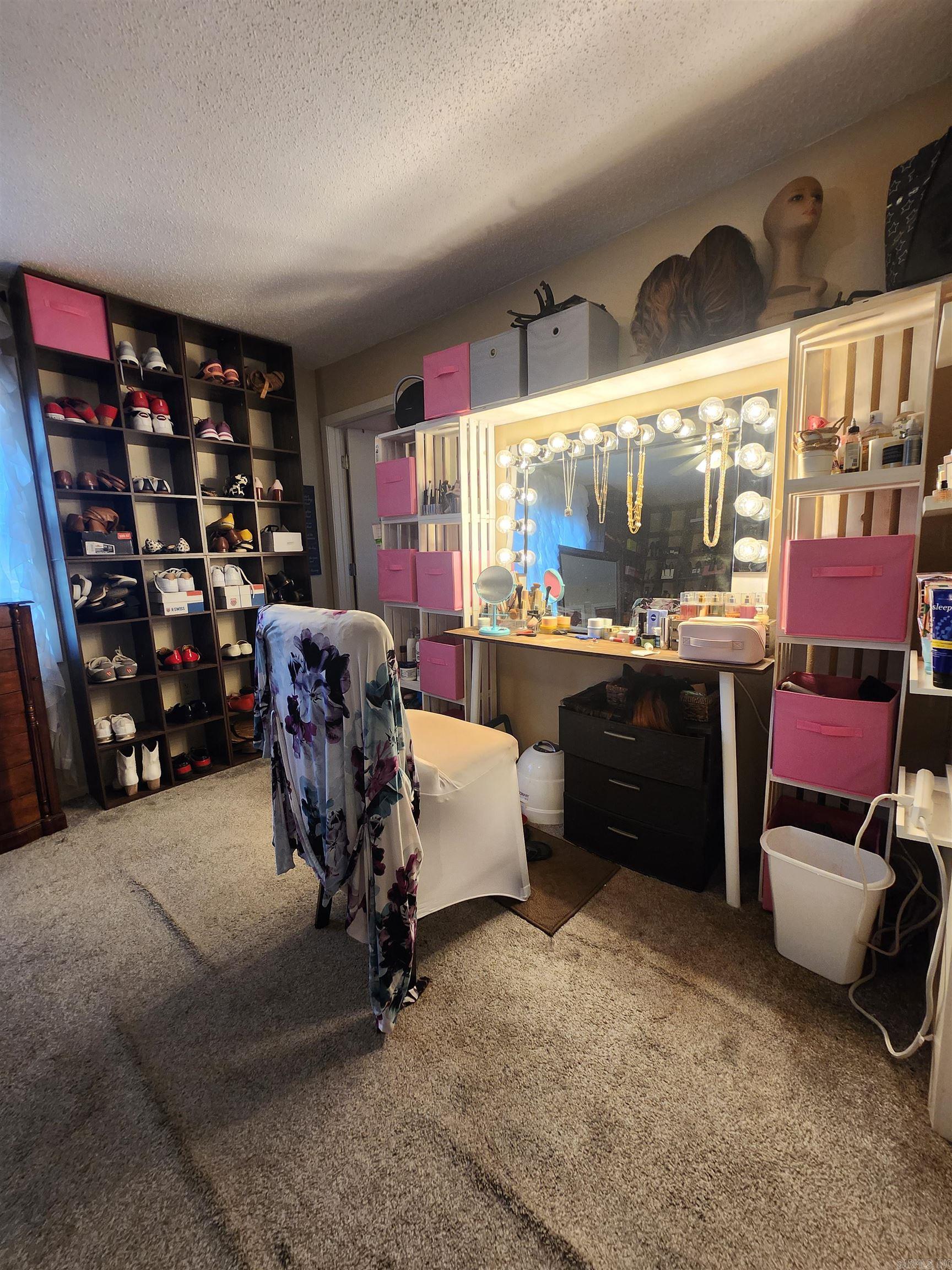 WESTERN HILLS ADD - Residential