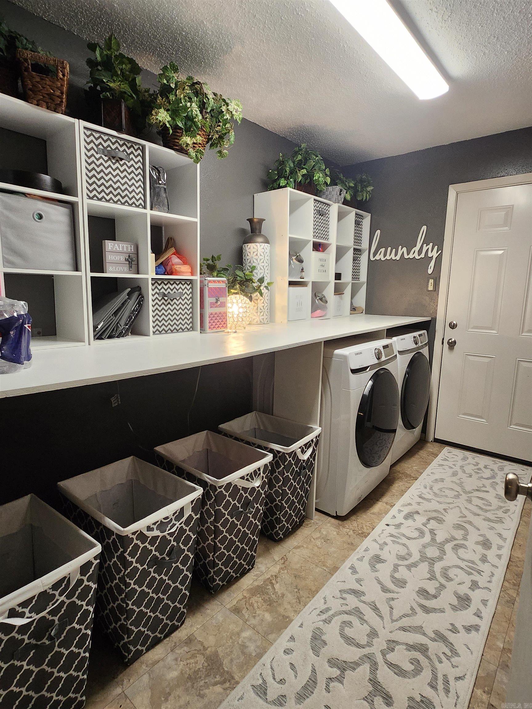 WESTERN HILLS ADD - Residential