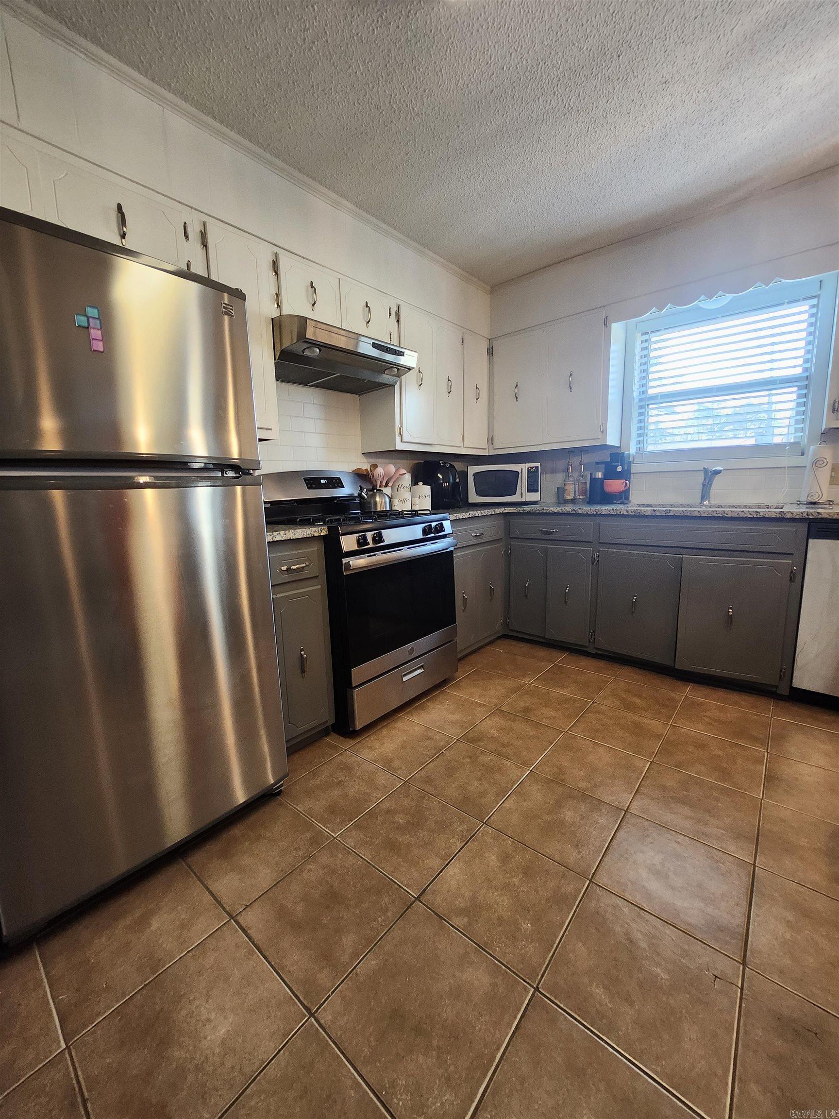 WESTERN HILLS ADD - Residential