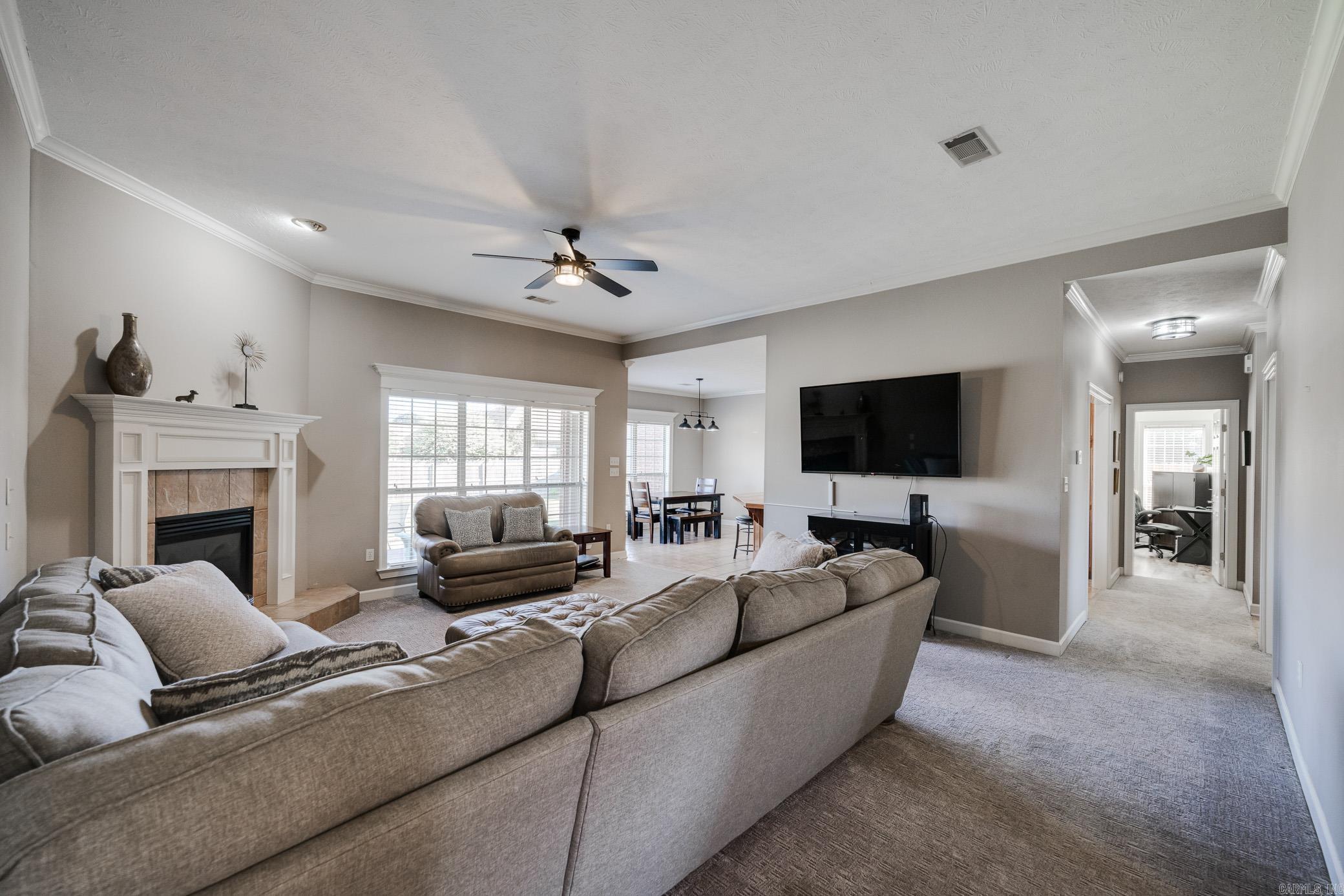 SOUTH WIND - Residential