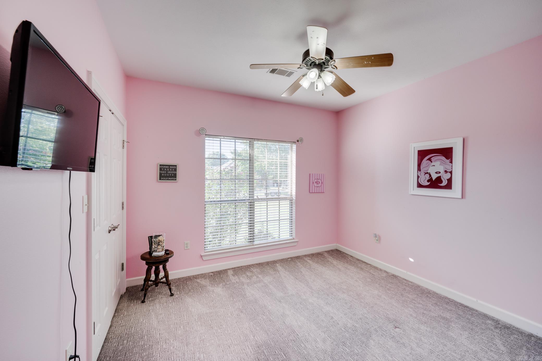 SOUTH WIND - Residential