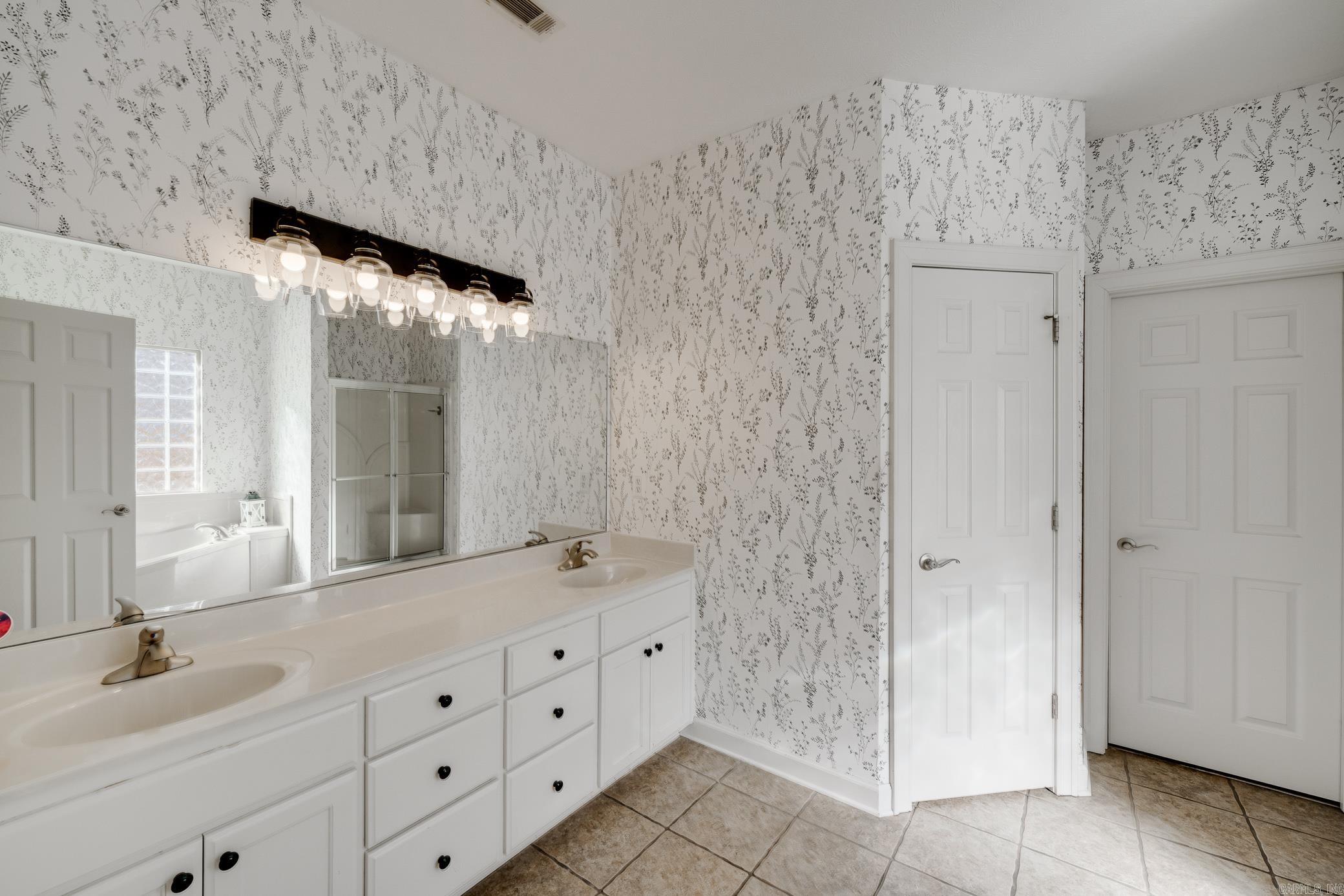 SOUTH WIND - Residential