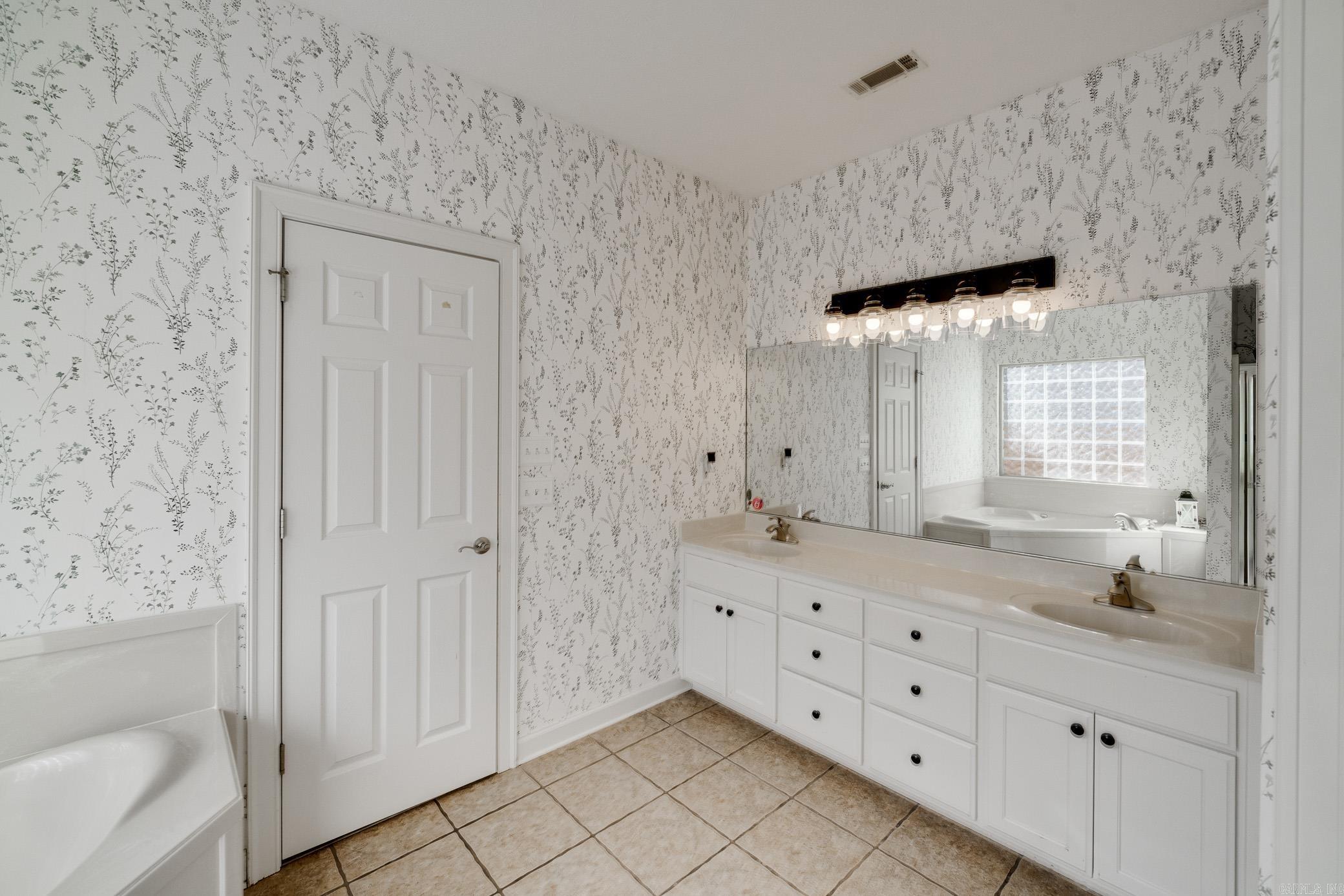 SOUTH WIND - Residential