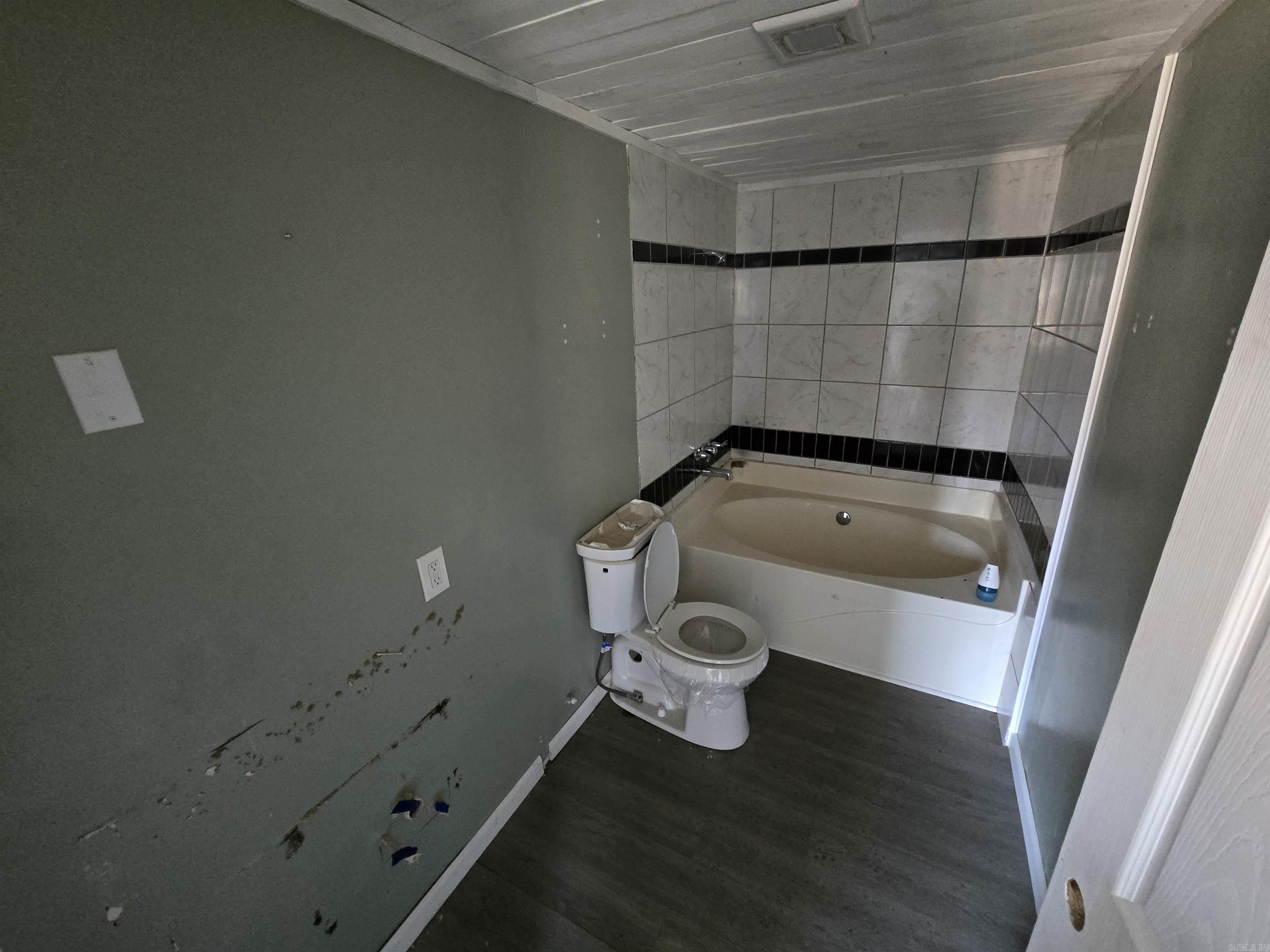 Lawrence #4 - Residential