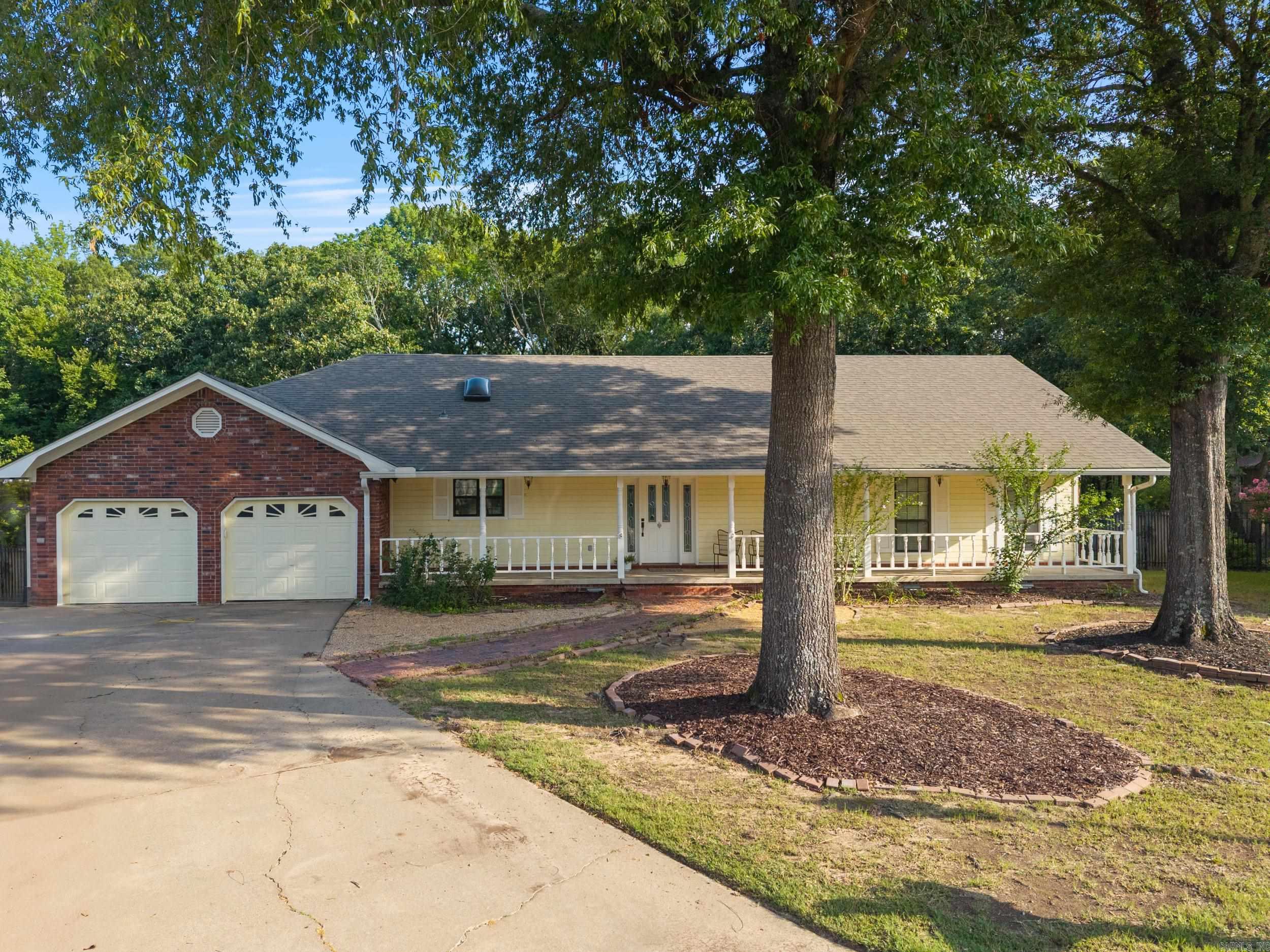This home is located in the desirable Shady Valley neighborhood in a cul-de-sac. There is a path next to the home that leads to Julia Lee Moore, so if you have kids, they can walk to school! Beautiful fenced-in backyard, large primary bedroom, large living area. Come see it in person!