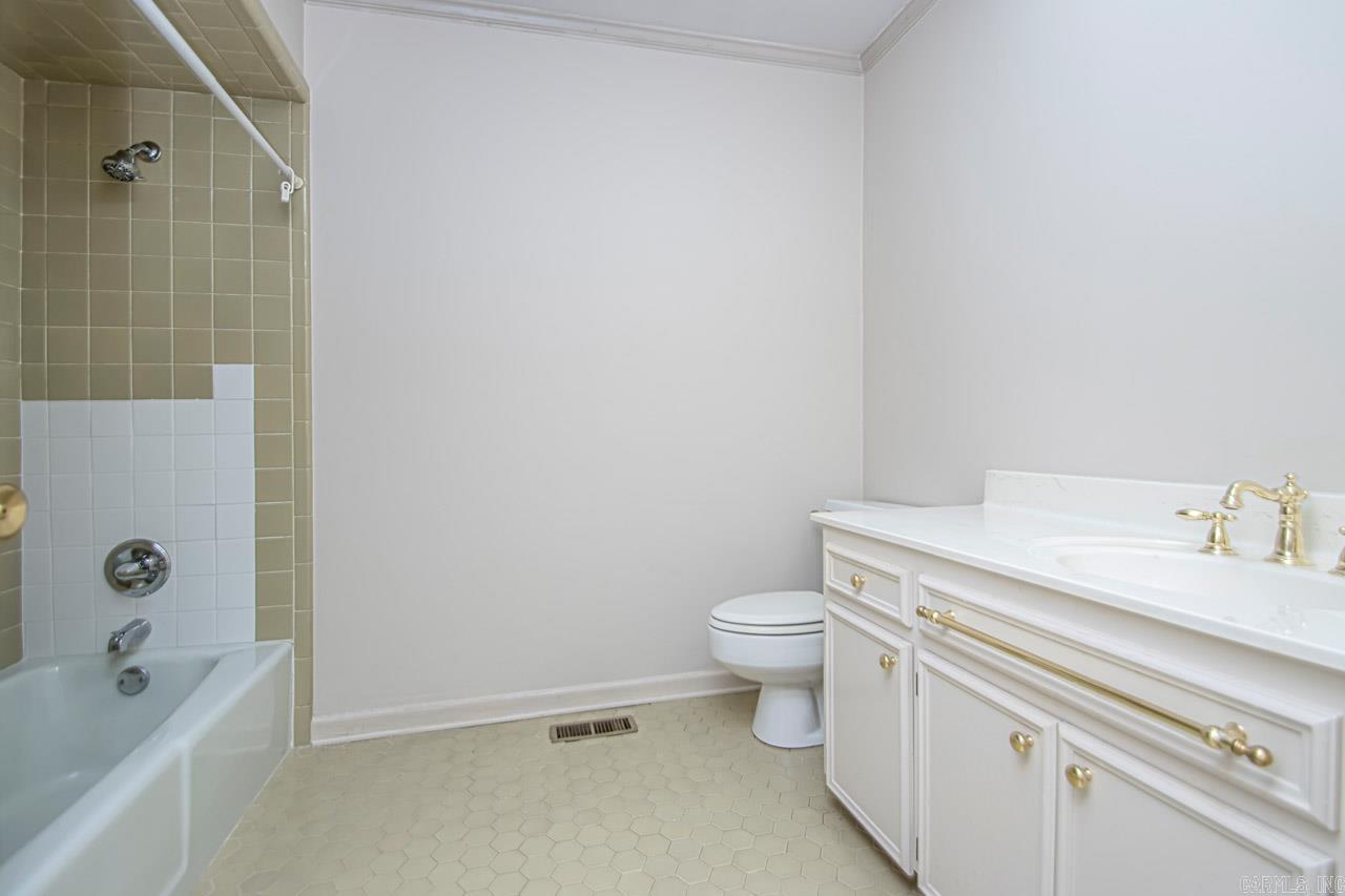 INDIAN HILLS - Residential