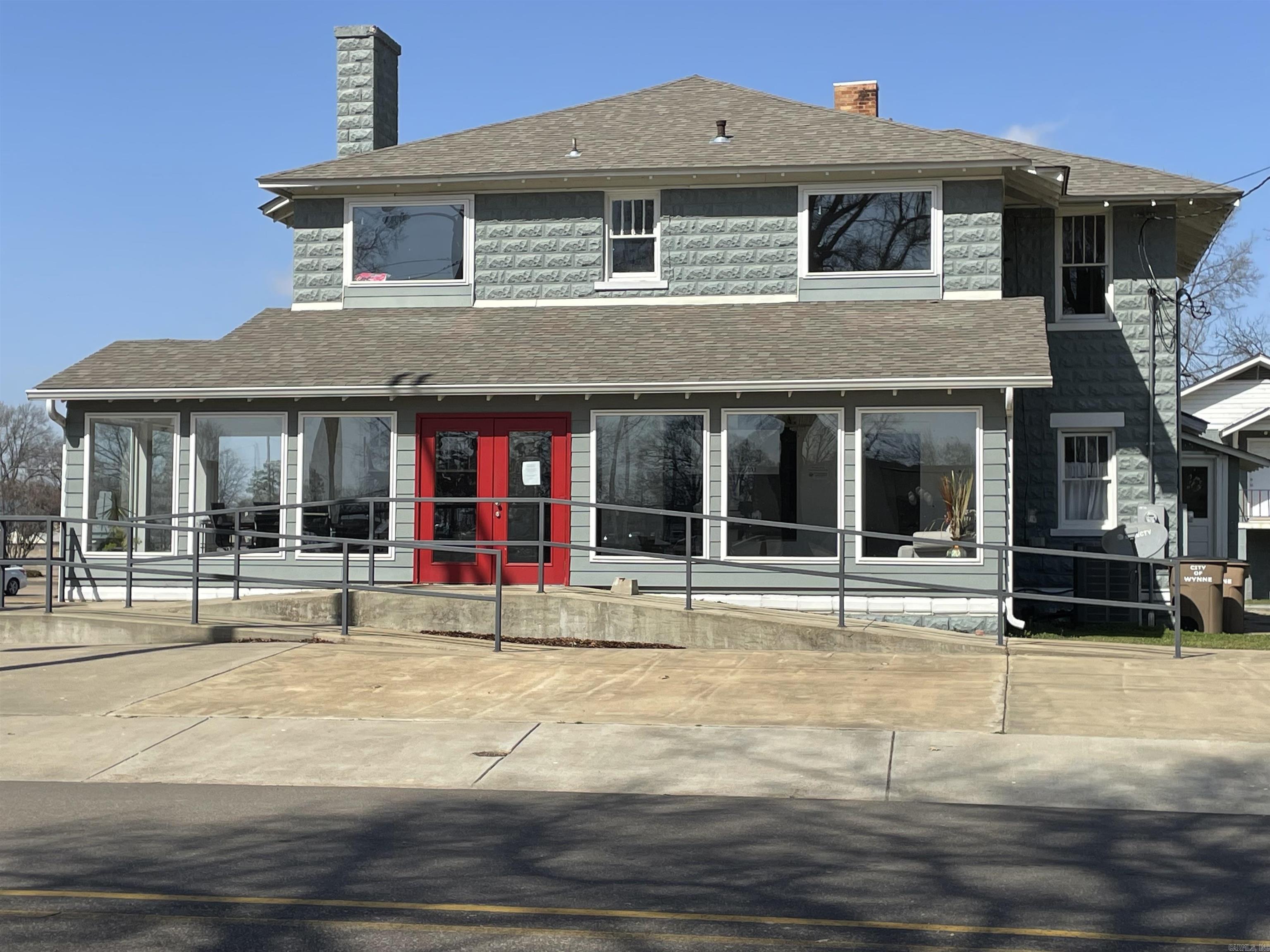 One building is a duplex with 1bd 1 bath each. Rent for $600 each. 5 storage units below duplex rented for $75 each monthly. Other building is Commercial/Retail space with 2 completed spaces. One is a beauty shop and the other is a Home Health office.