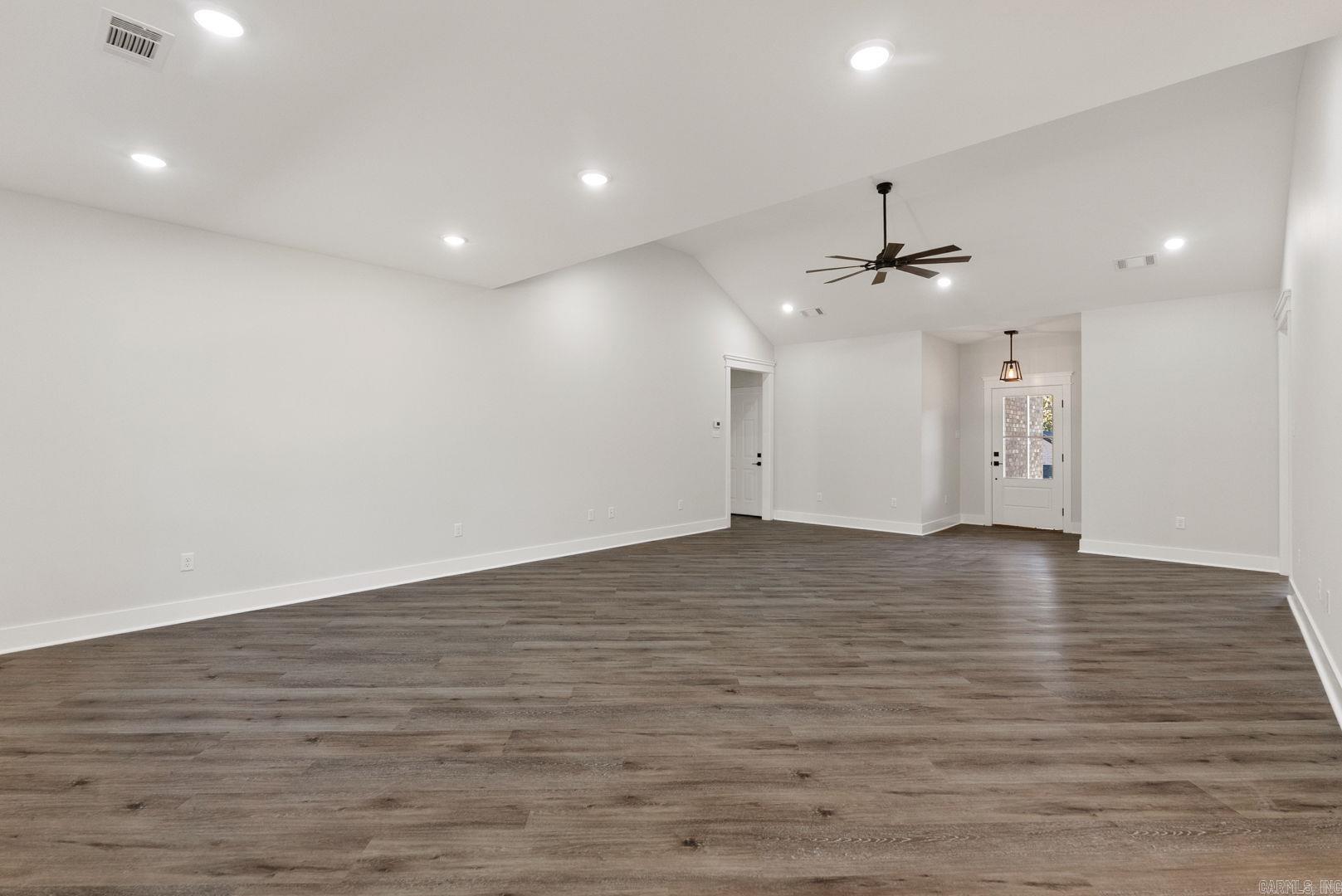 ULES WATSON PLACE - Residential
