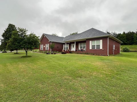 Photo of 1707 Holloway, Morrilton, AR 72110 (MLS # 26016354)