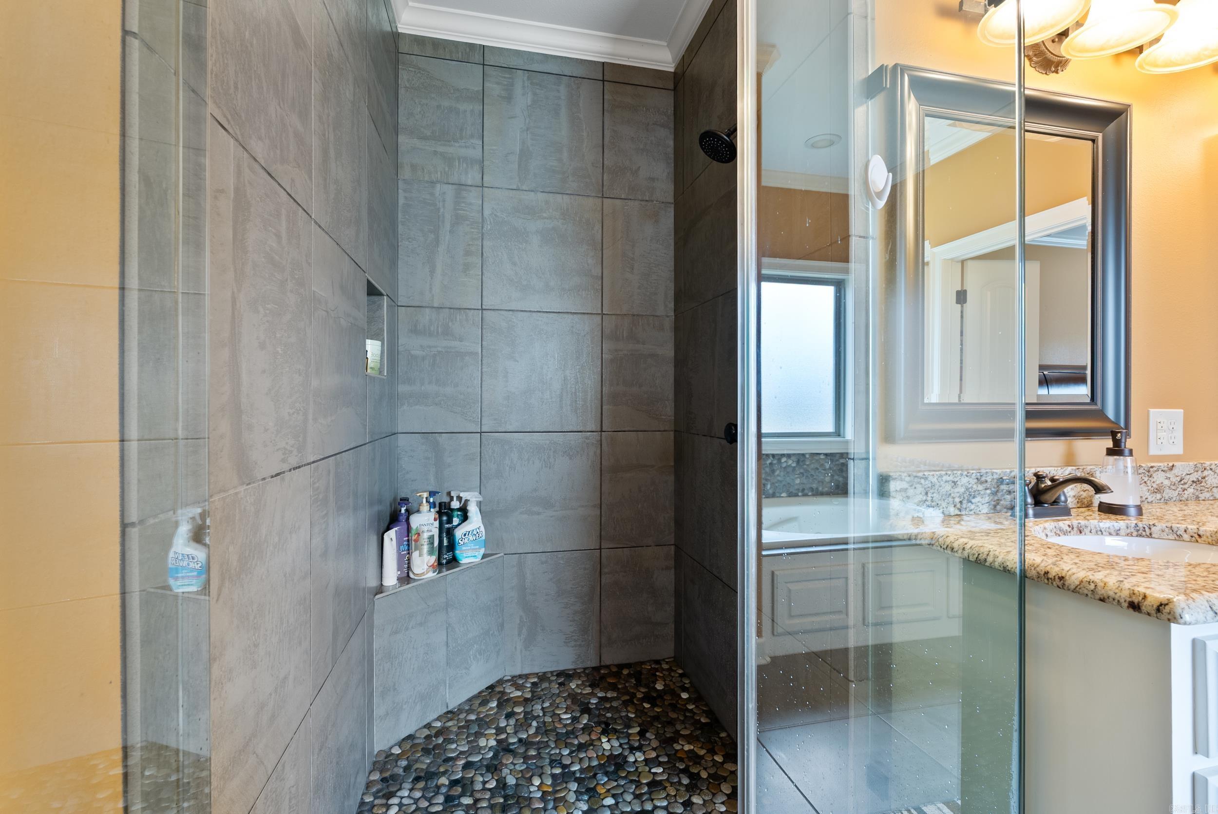 FIELDSTONE - Residential