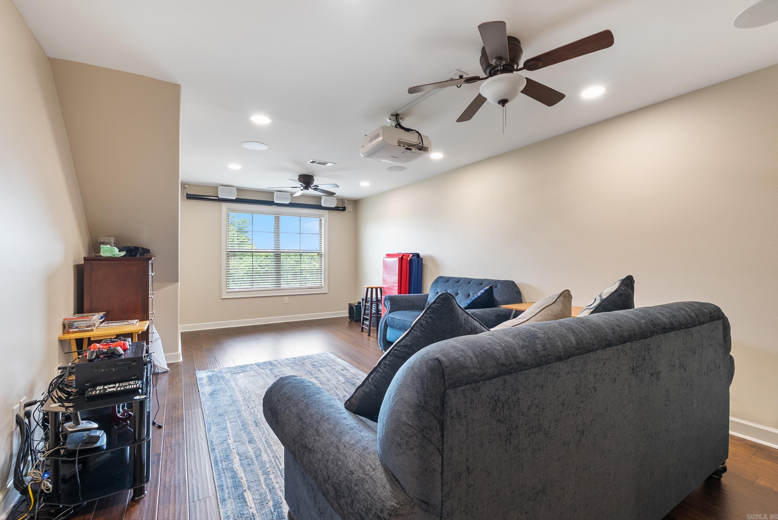 FIELDSTONE - Residential