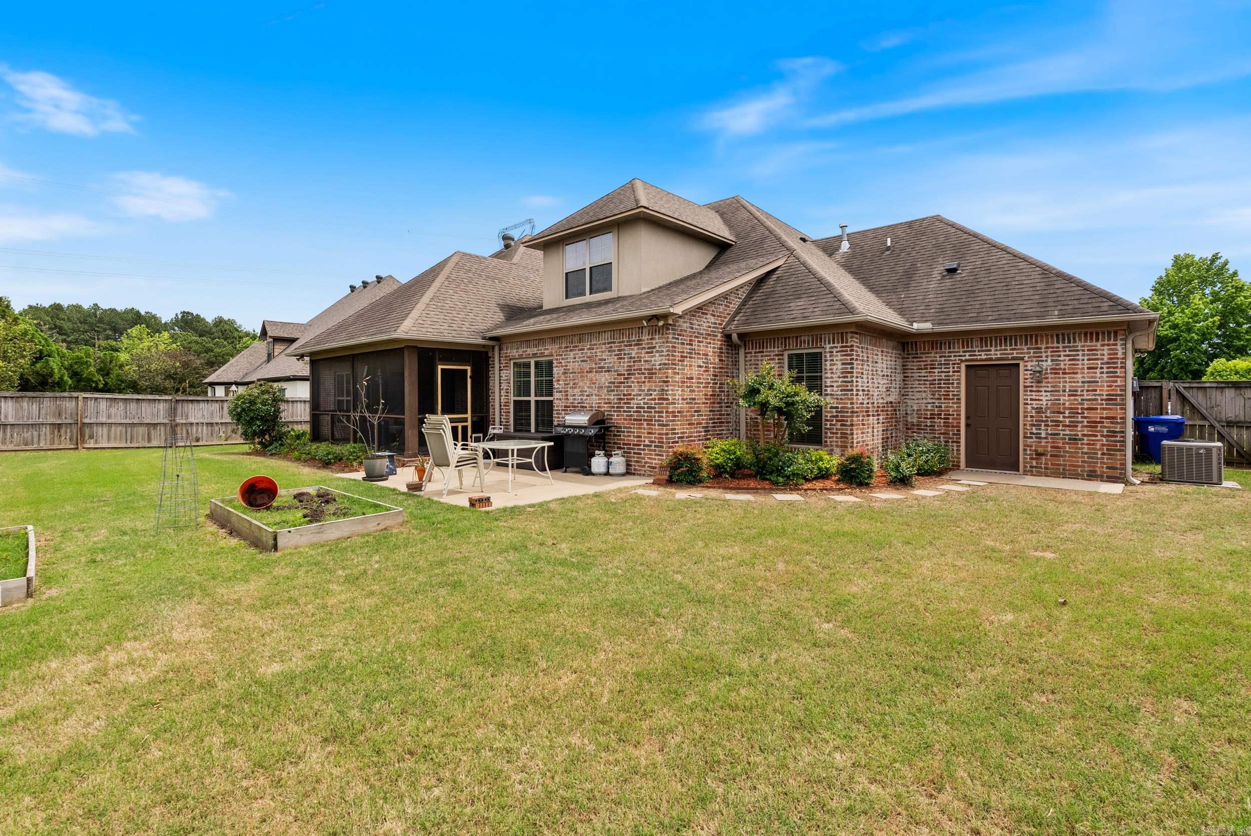 FIELDSTONE - Residential