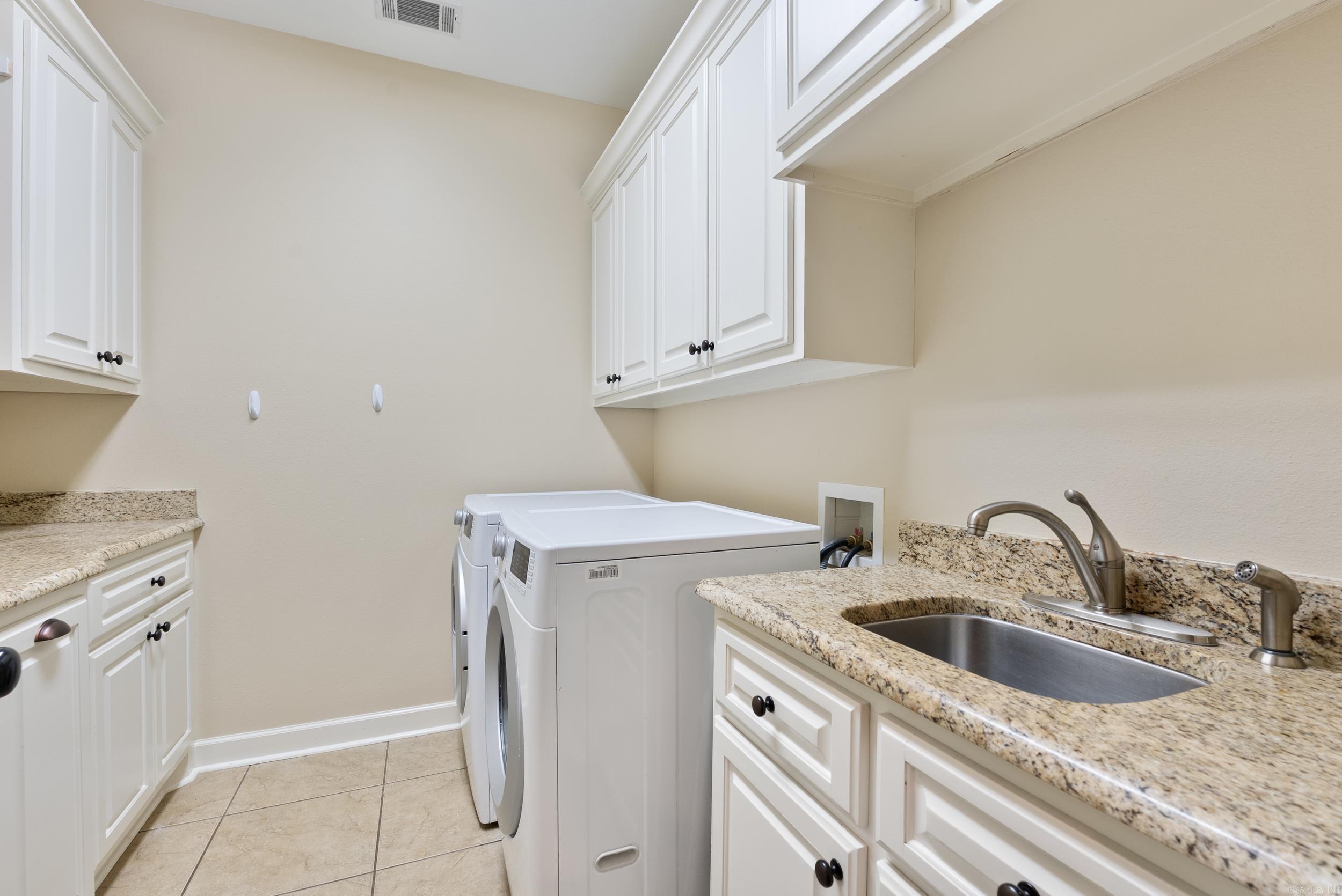FIELDSTONE - Residential