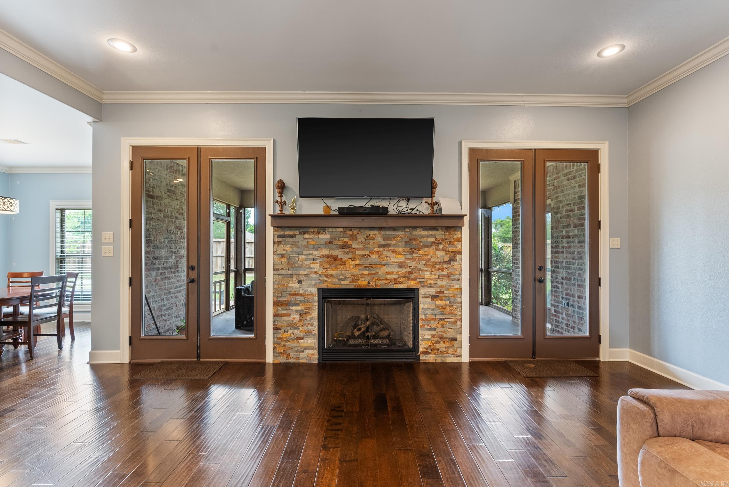 FIELDSTONE - Residential