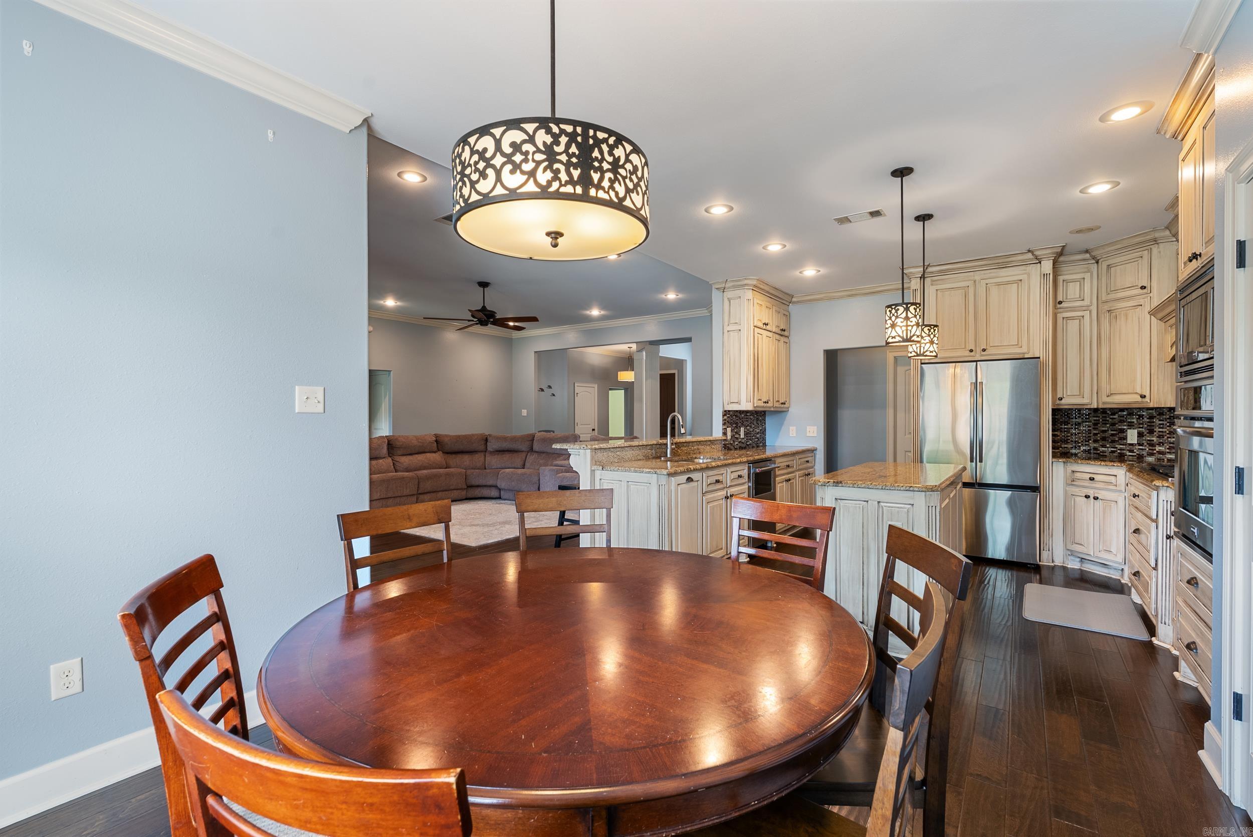 FIELDSTONE - Residential
