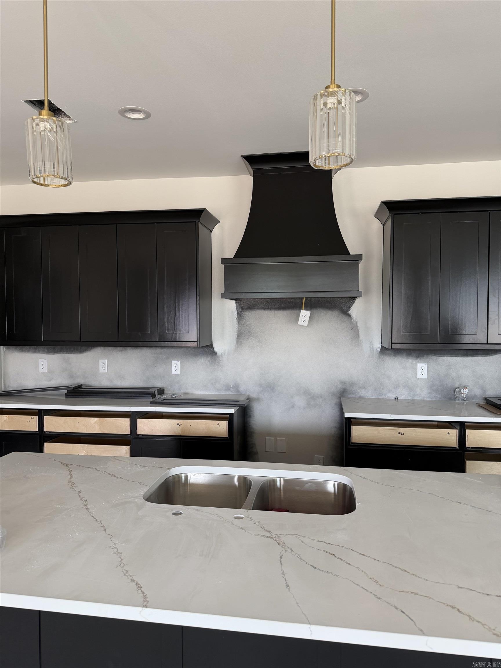 CREEKSIDE - Residential