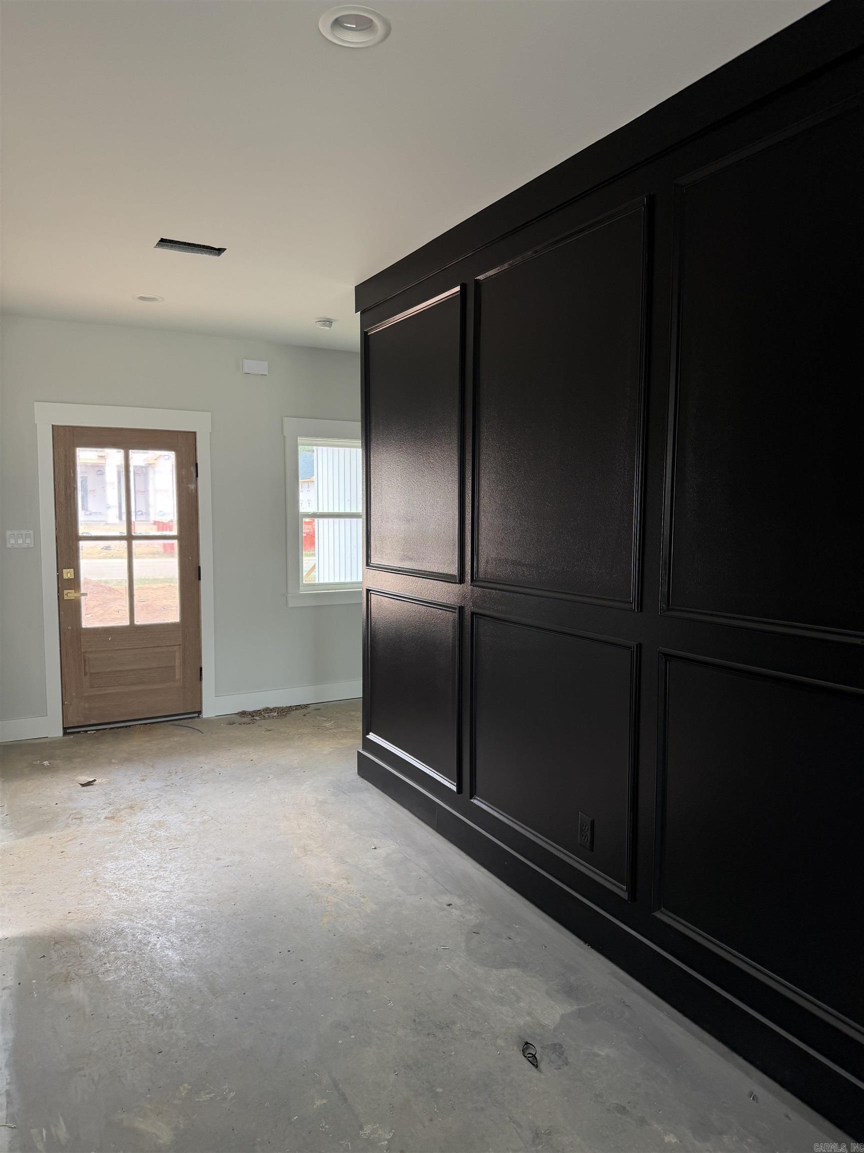 CREEKSIDE - Residential