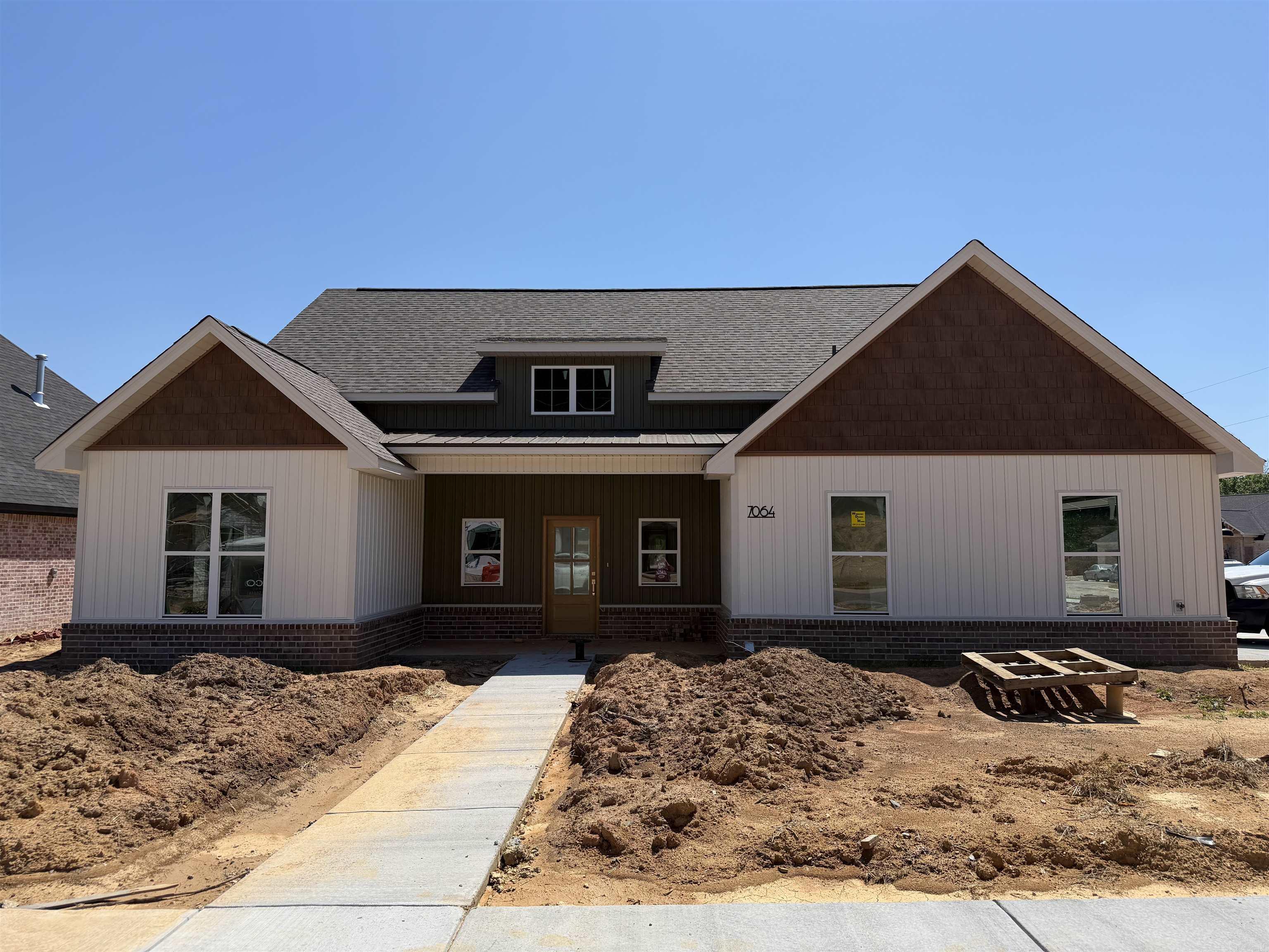 CREEKSIDE - Residential