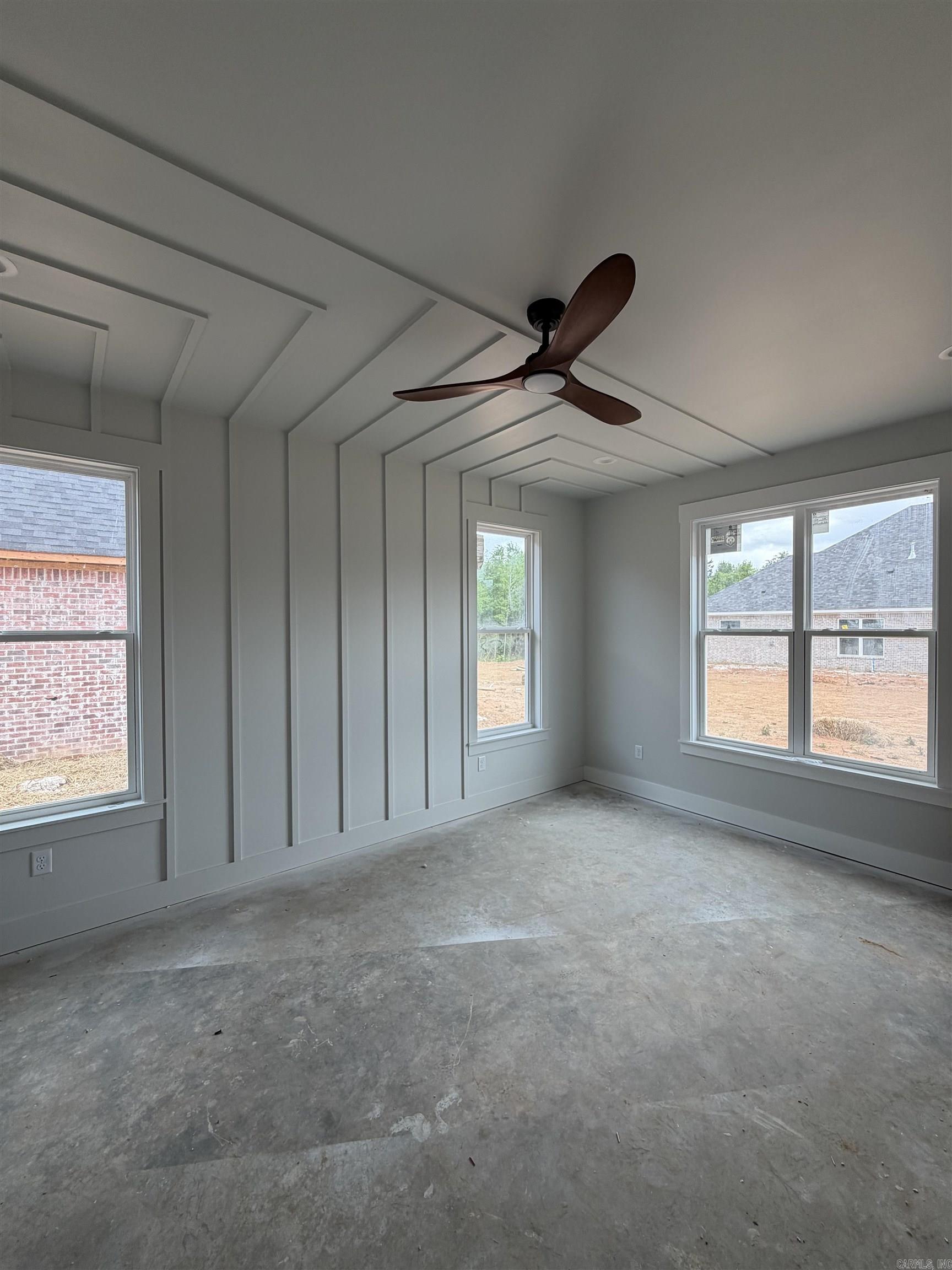 CREEKSIDE - Residential