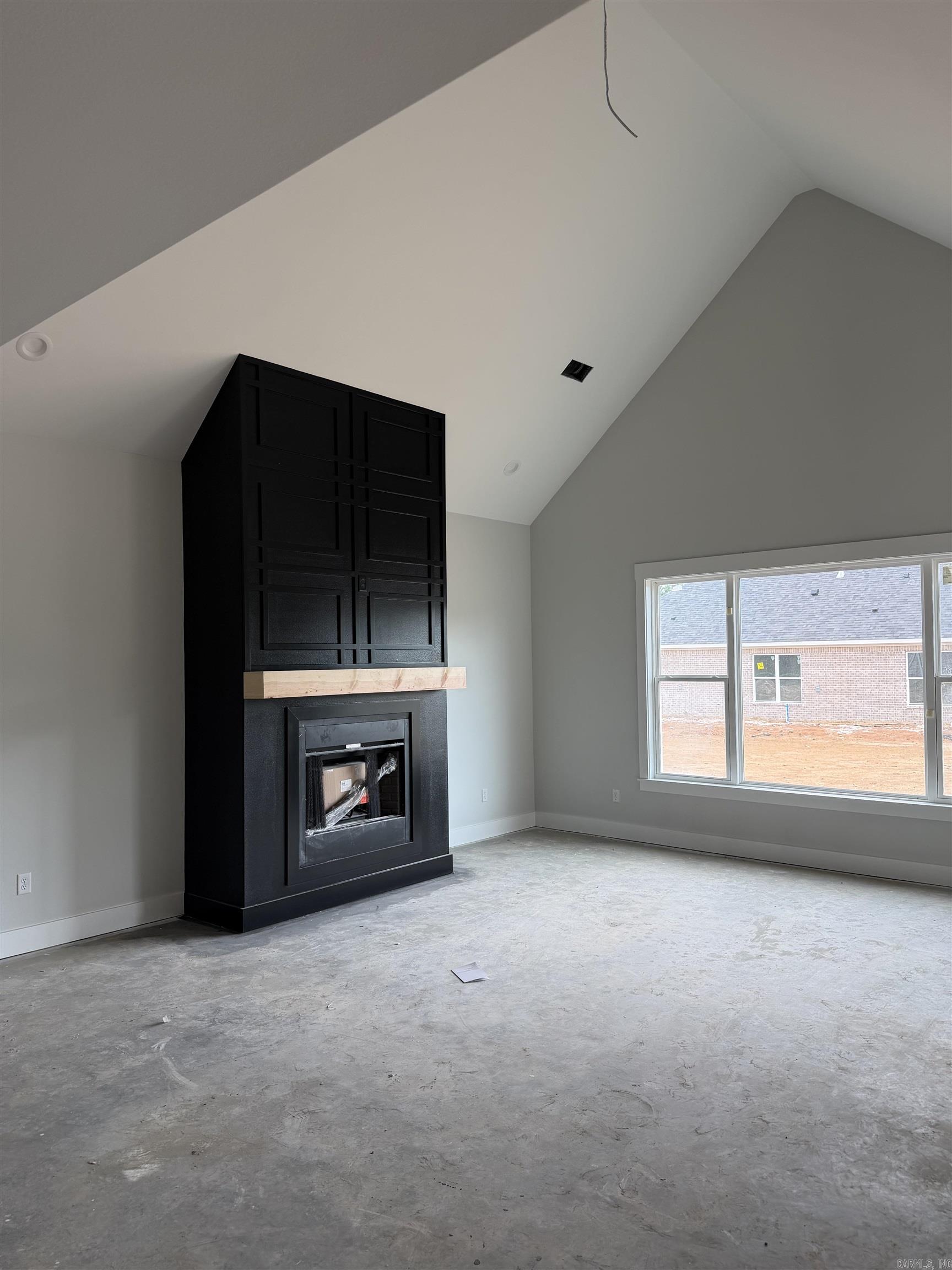 CREEKSIDE - Residential