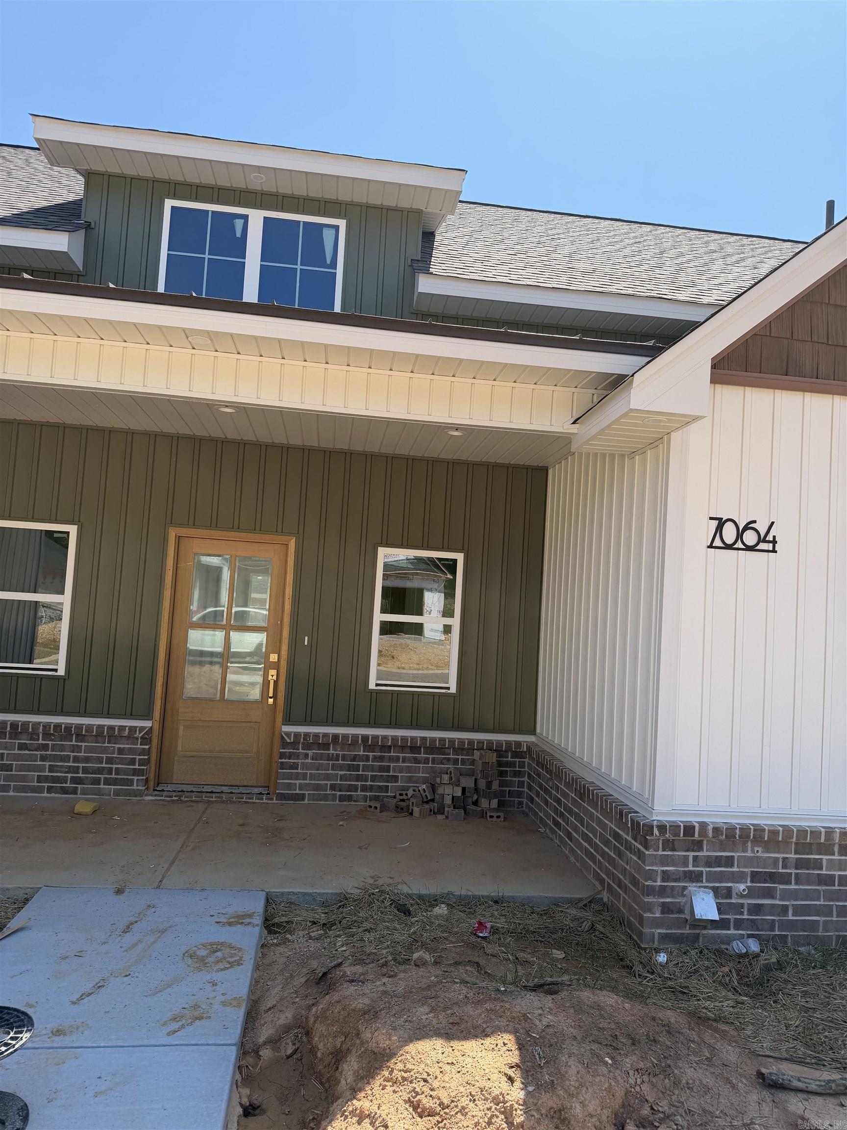 CREEKSIDE - Residential