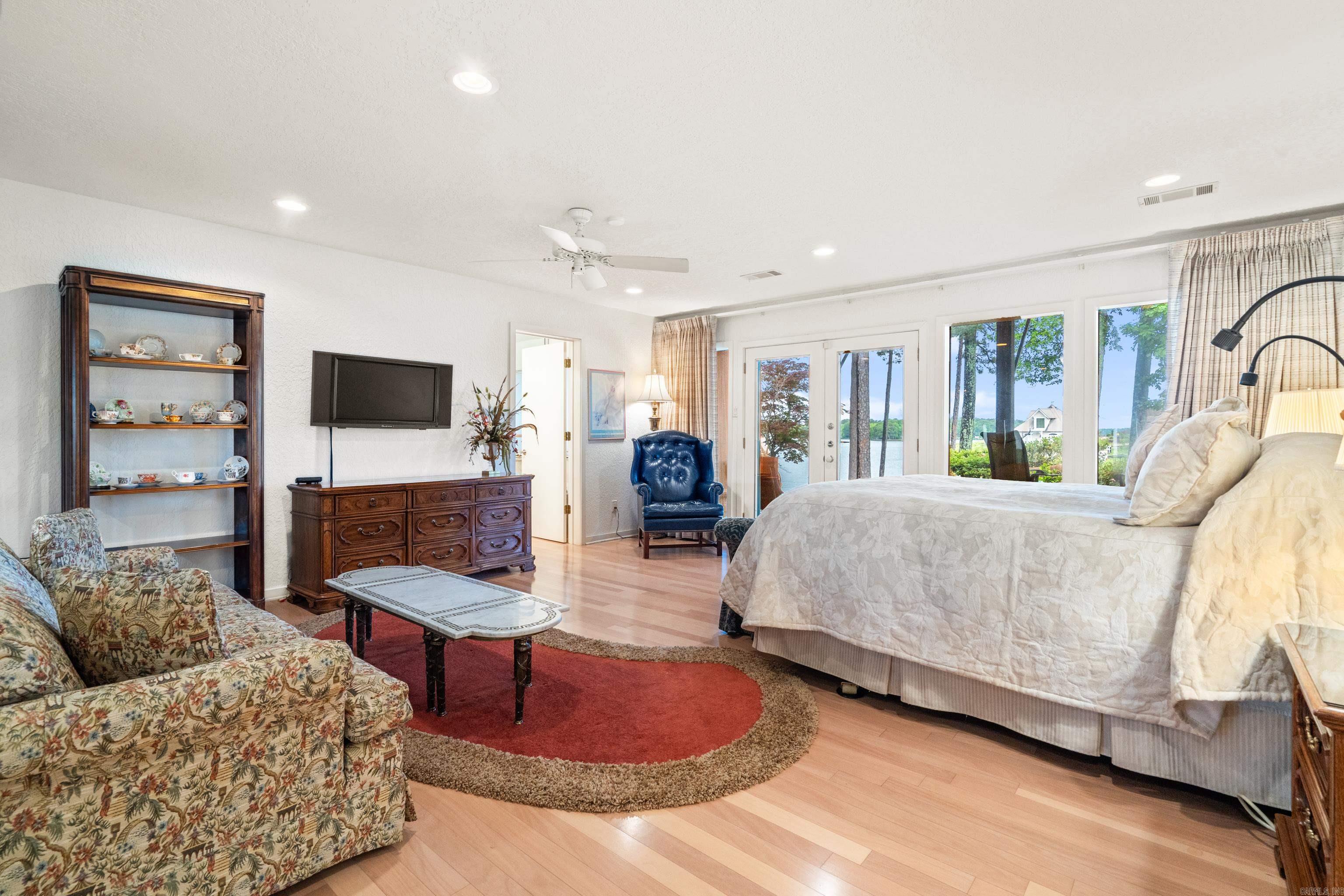 Hamilton Point - Residential