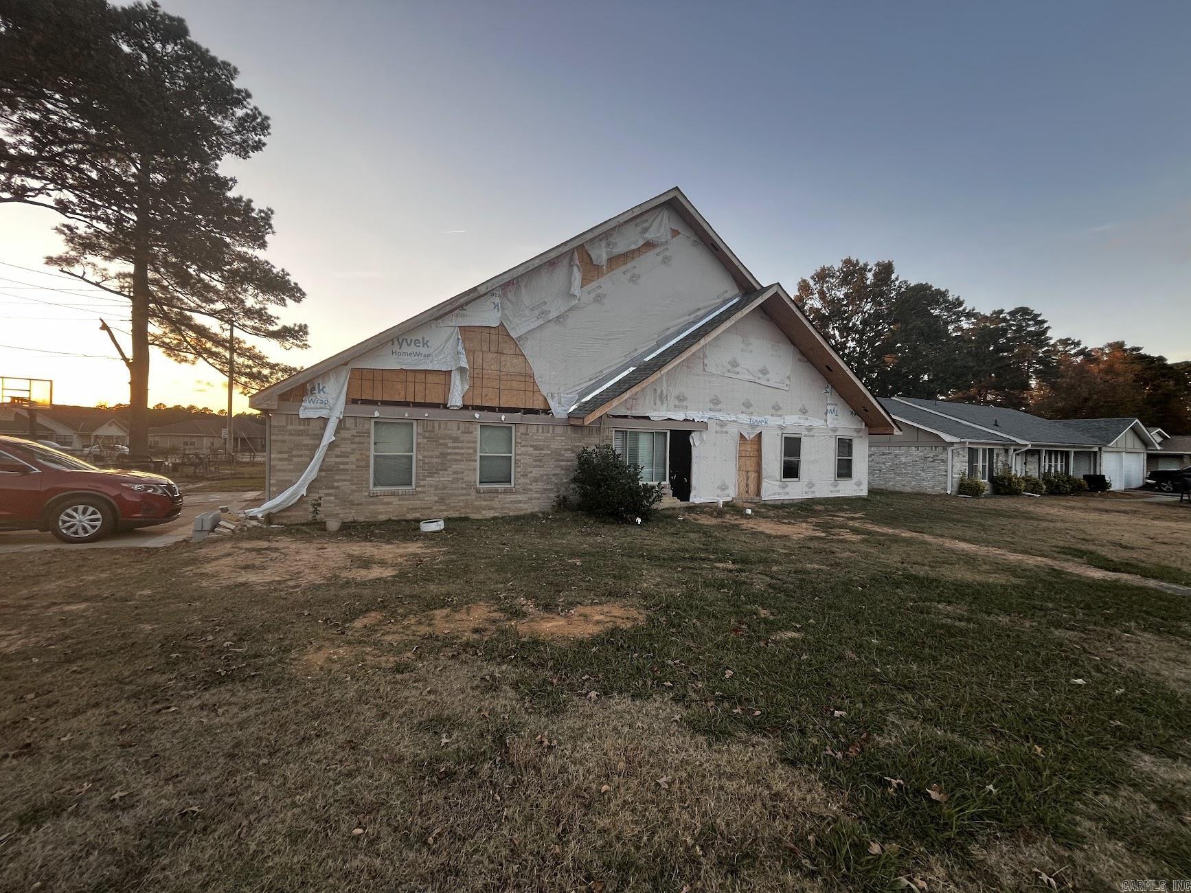 PECAN LAKE - Residential